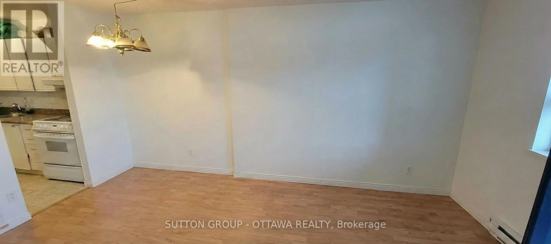 #516 2000 JASMINE CRESCENT - Image 2