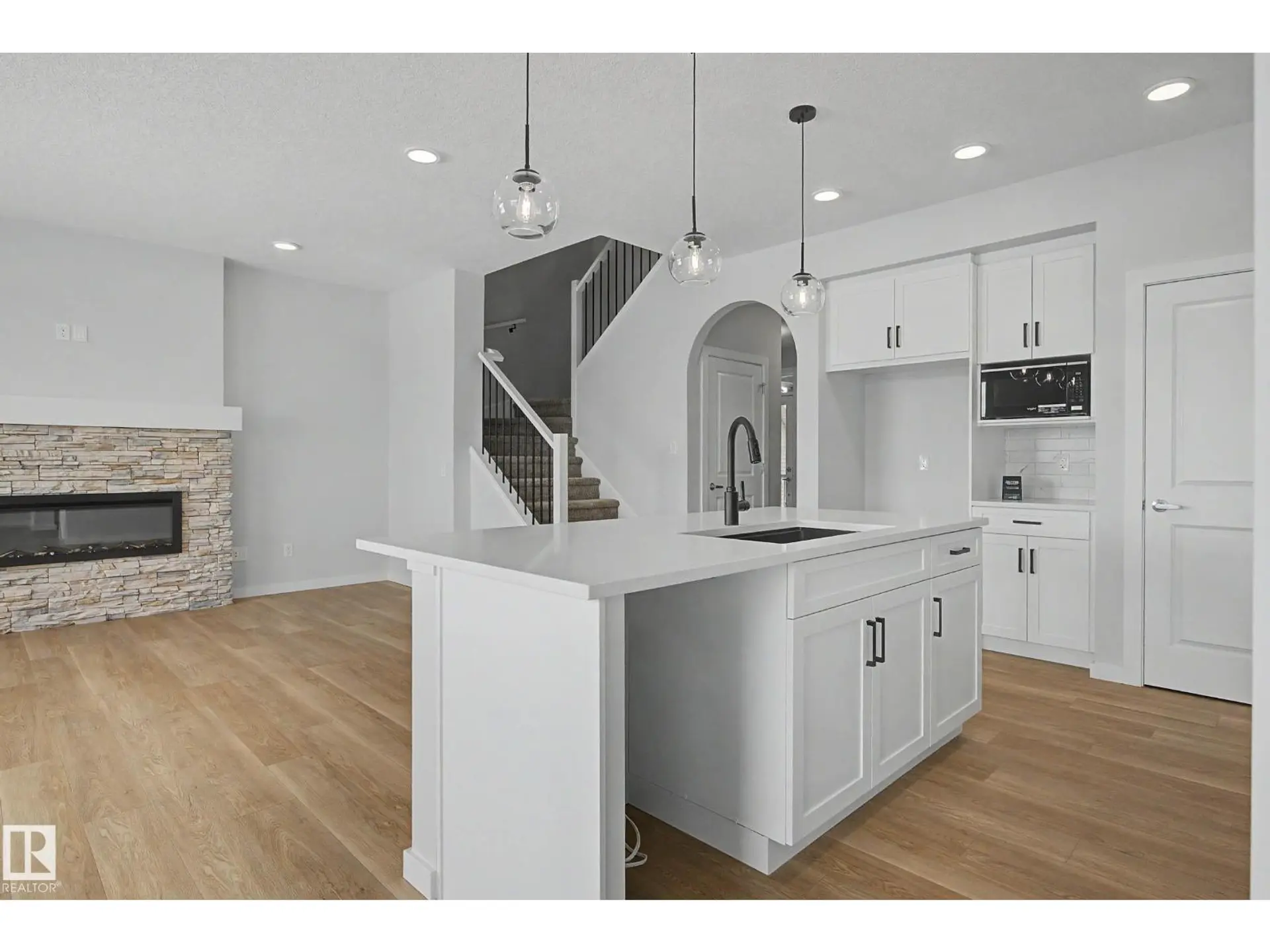 5433 HAWTHORN RUN SW - Image 1