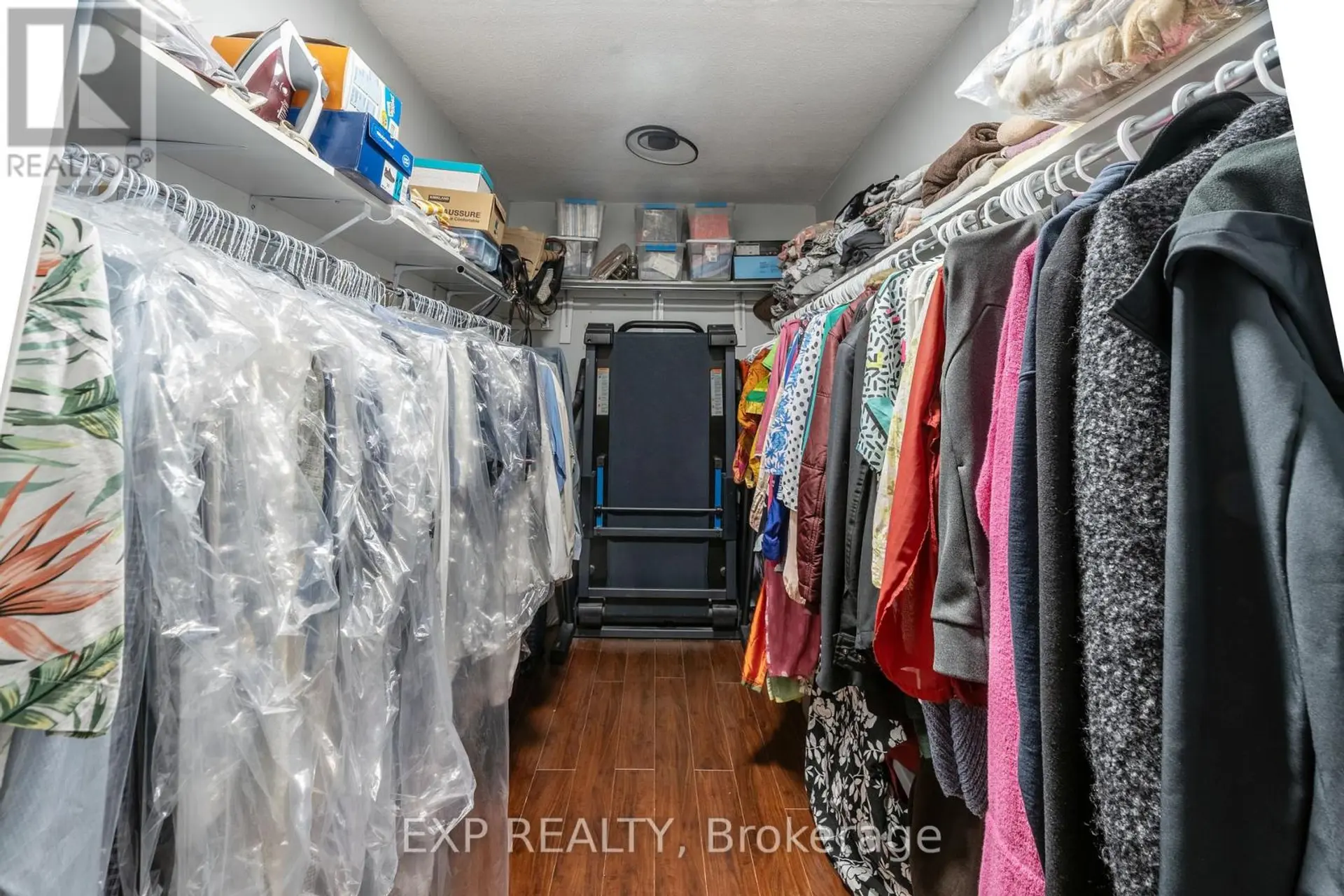 #714 45 SUNRISE AVENUE - Image 12