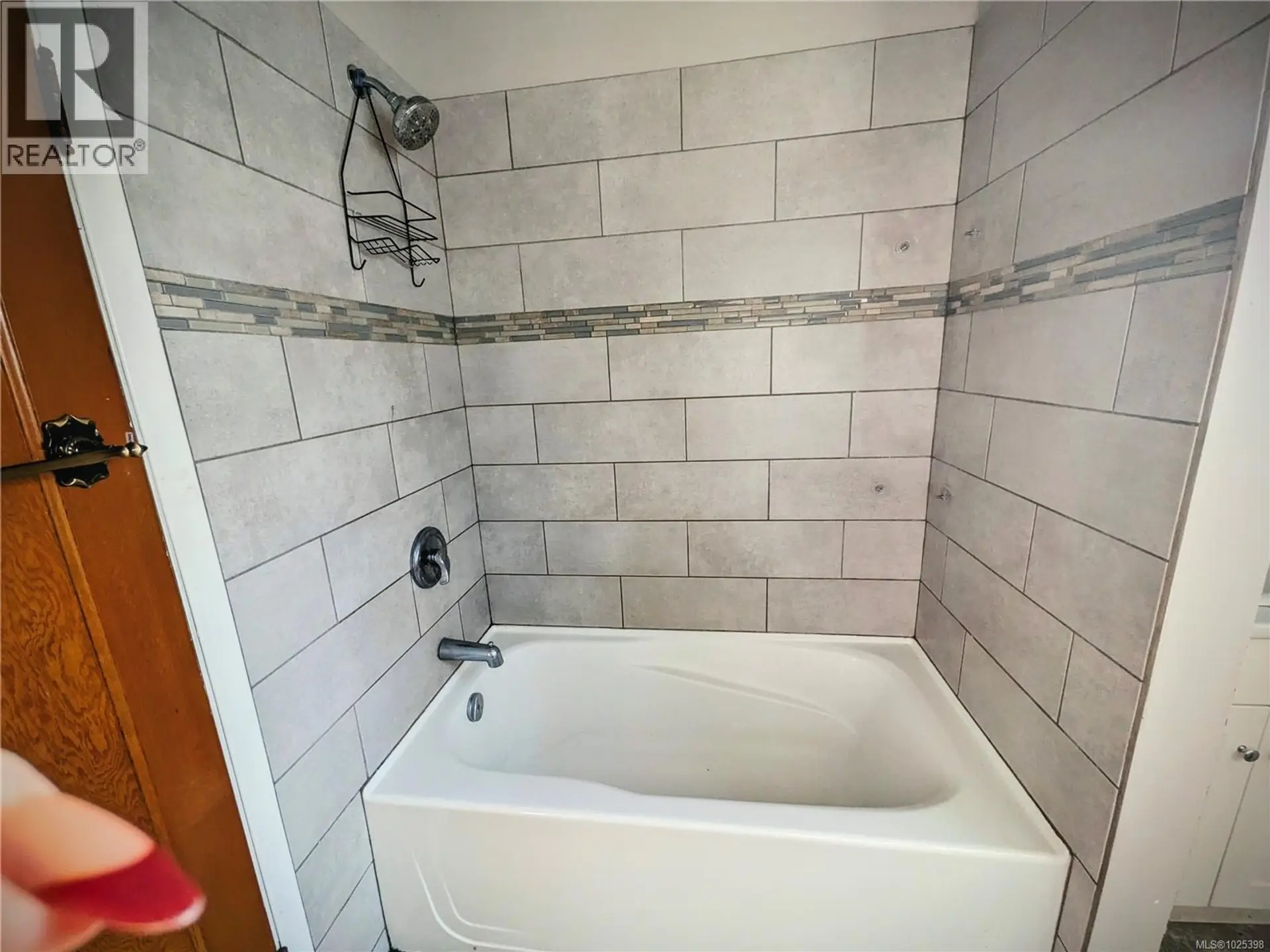 Property at 3661 CRAIGMILLAR AVE, Saanich, BC