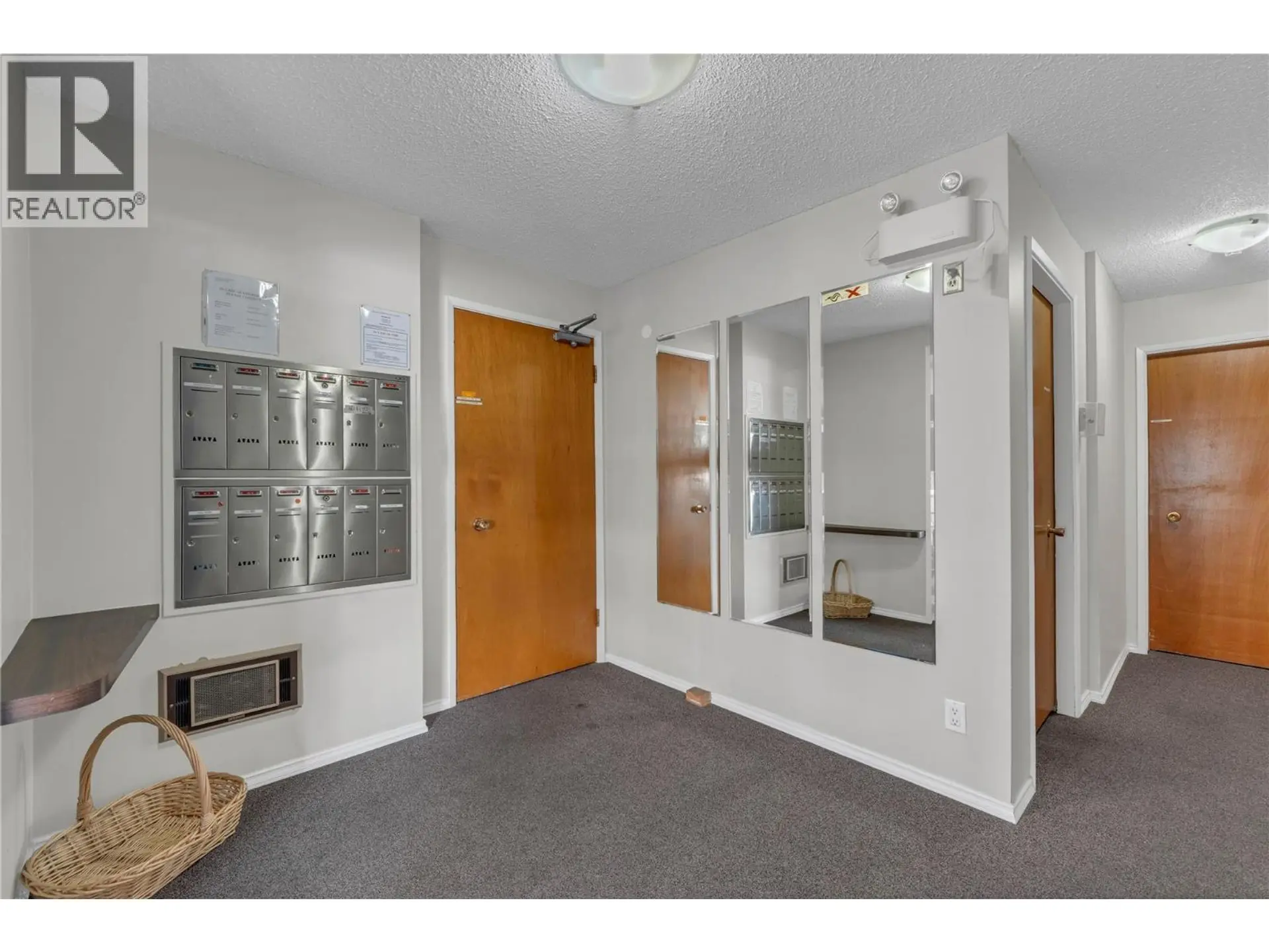 Property at 328 NANAIMO AVENUE W, Penticton, BC