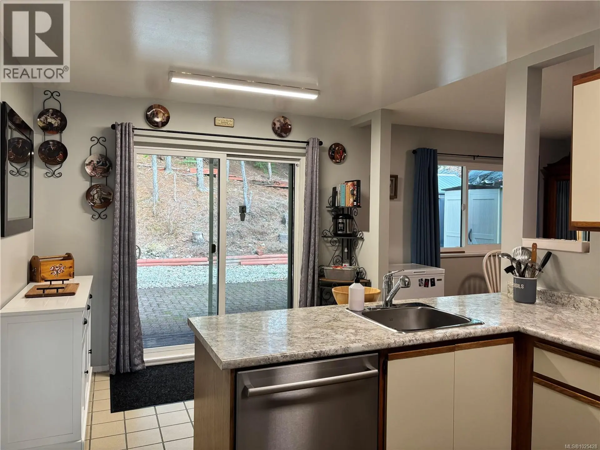 Property at 419 DONNER DR, Gold River, BC