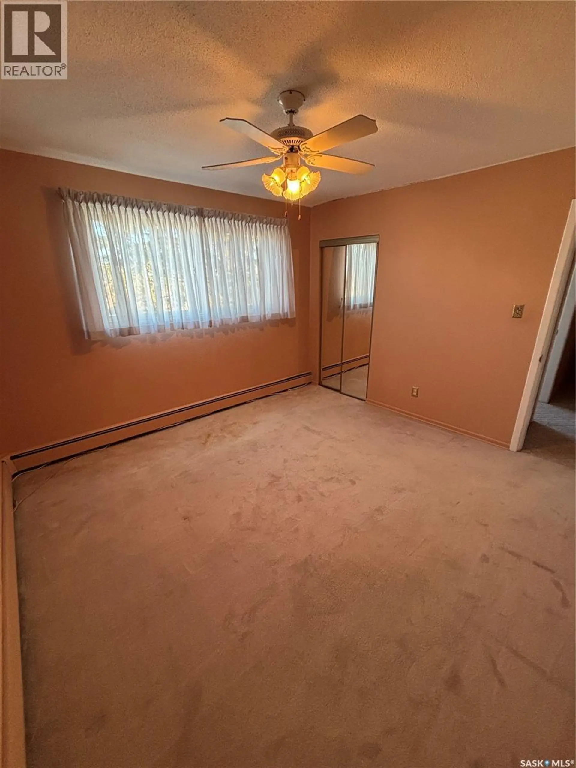 #31 26 Shaw STREET - Image 8
