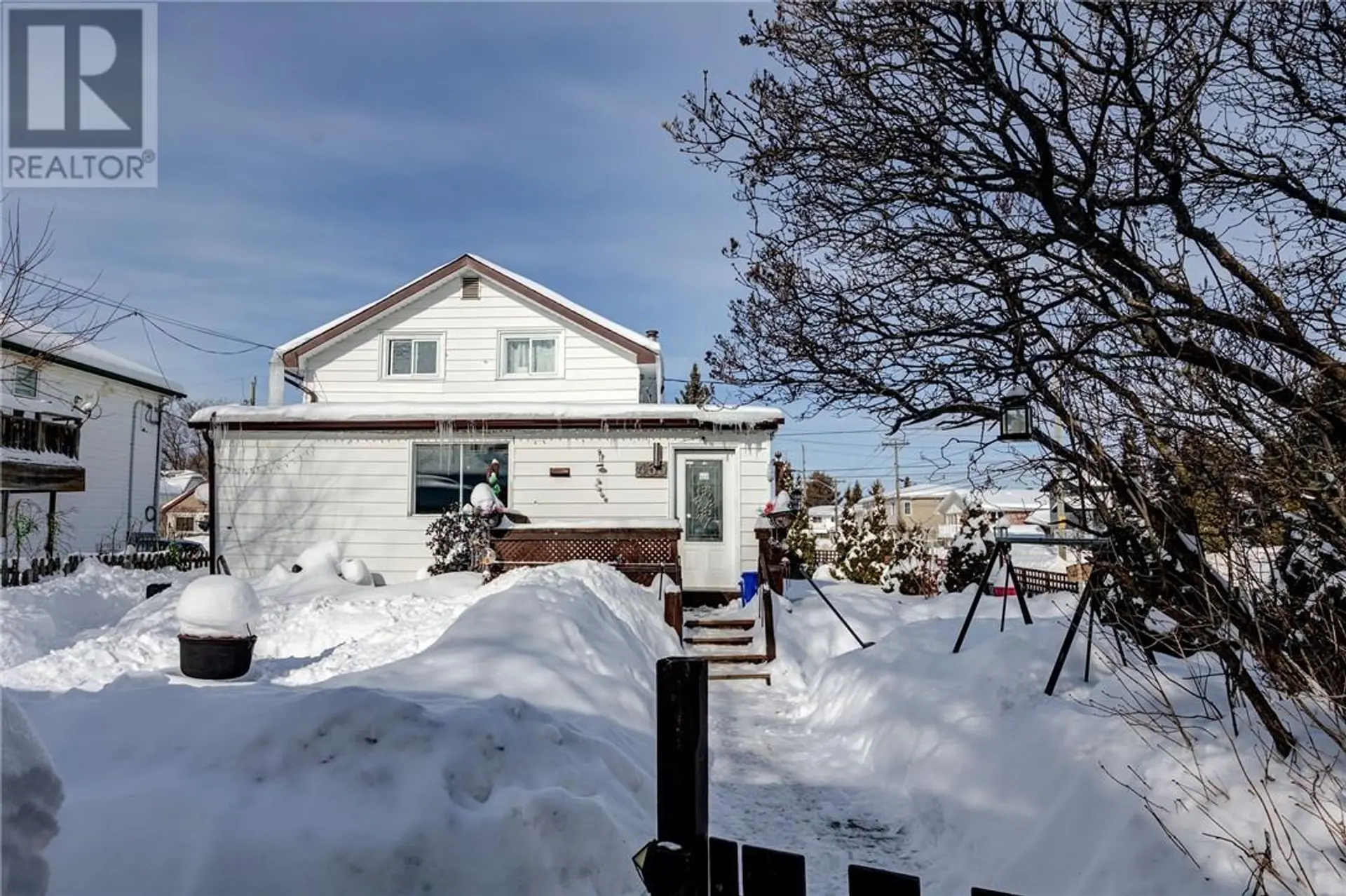 435 CLINTON AVENUE - Image 14