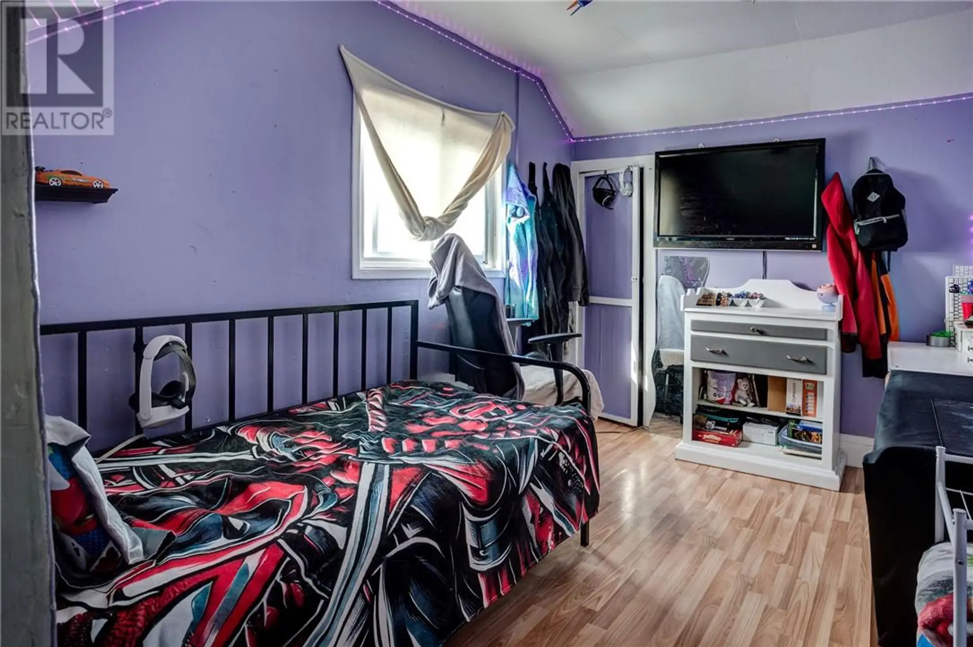 435 CLINTON AVENUE - Image 6