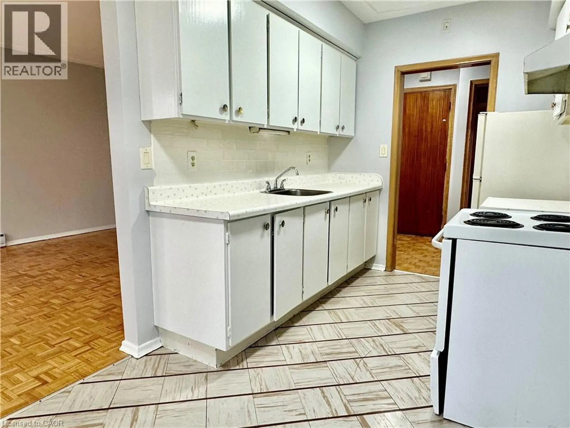 #409 11 WOODMAN DRIVE - Image 3