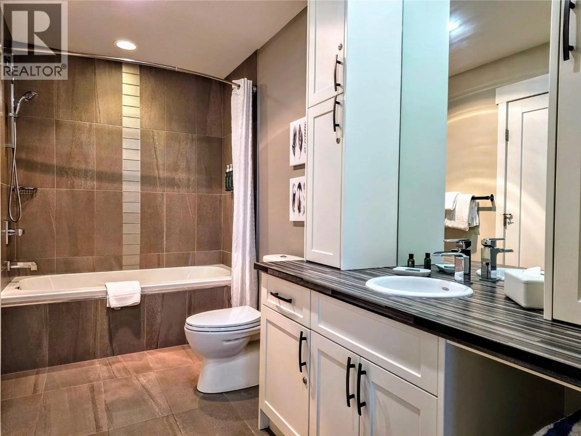 Property at #919 900 BIGHORN BOULEVARD, Radium Hot Springs, BC