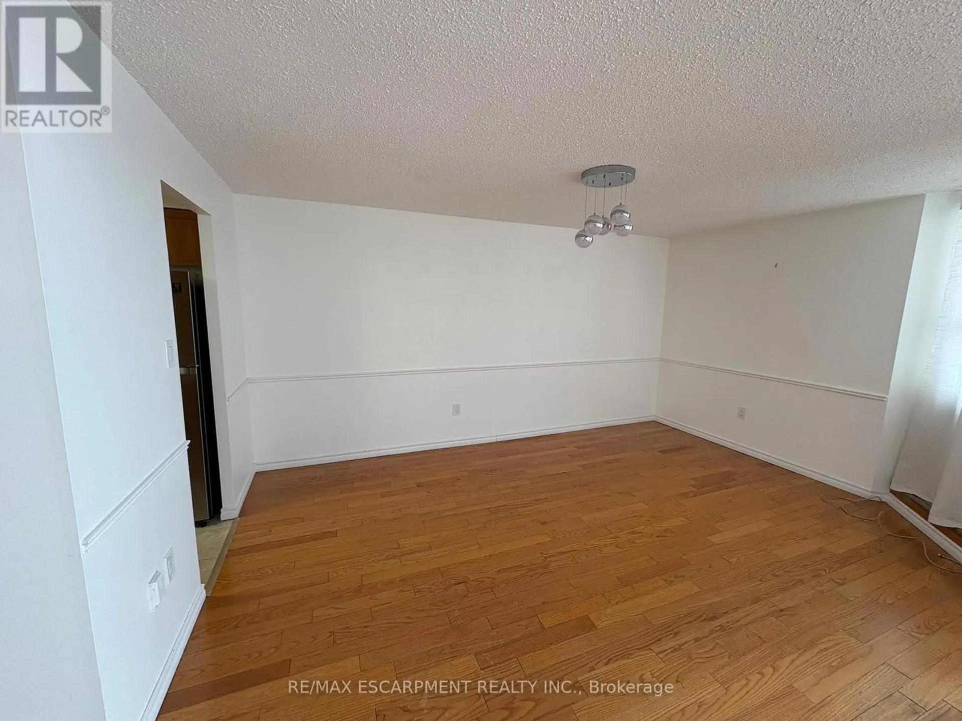 #404 363 COLBORNE STREET - Image 6