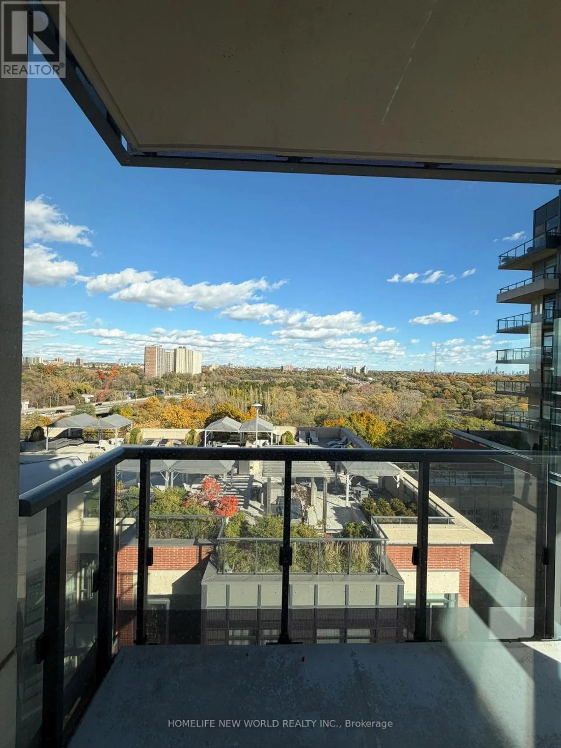 #801 25 FONTENAY COURT - Image 11