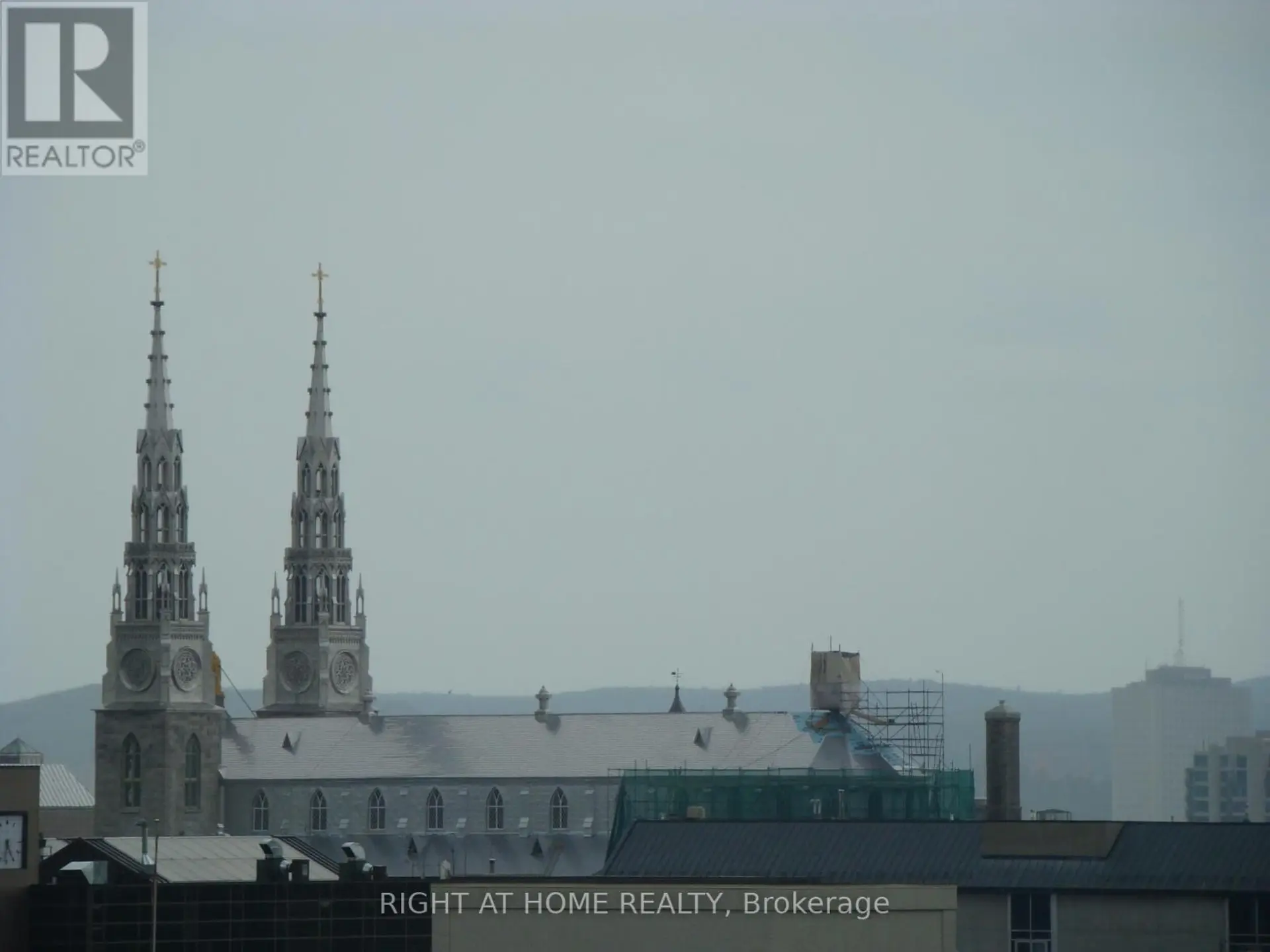 #702 200 RIDEAU STREET - Image 18