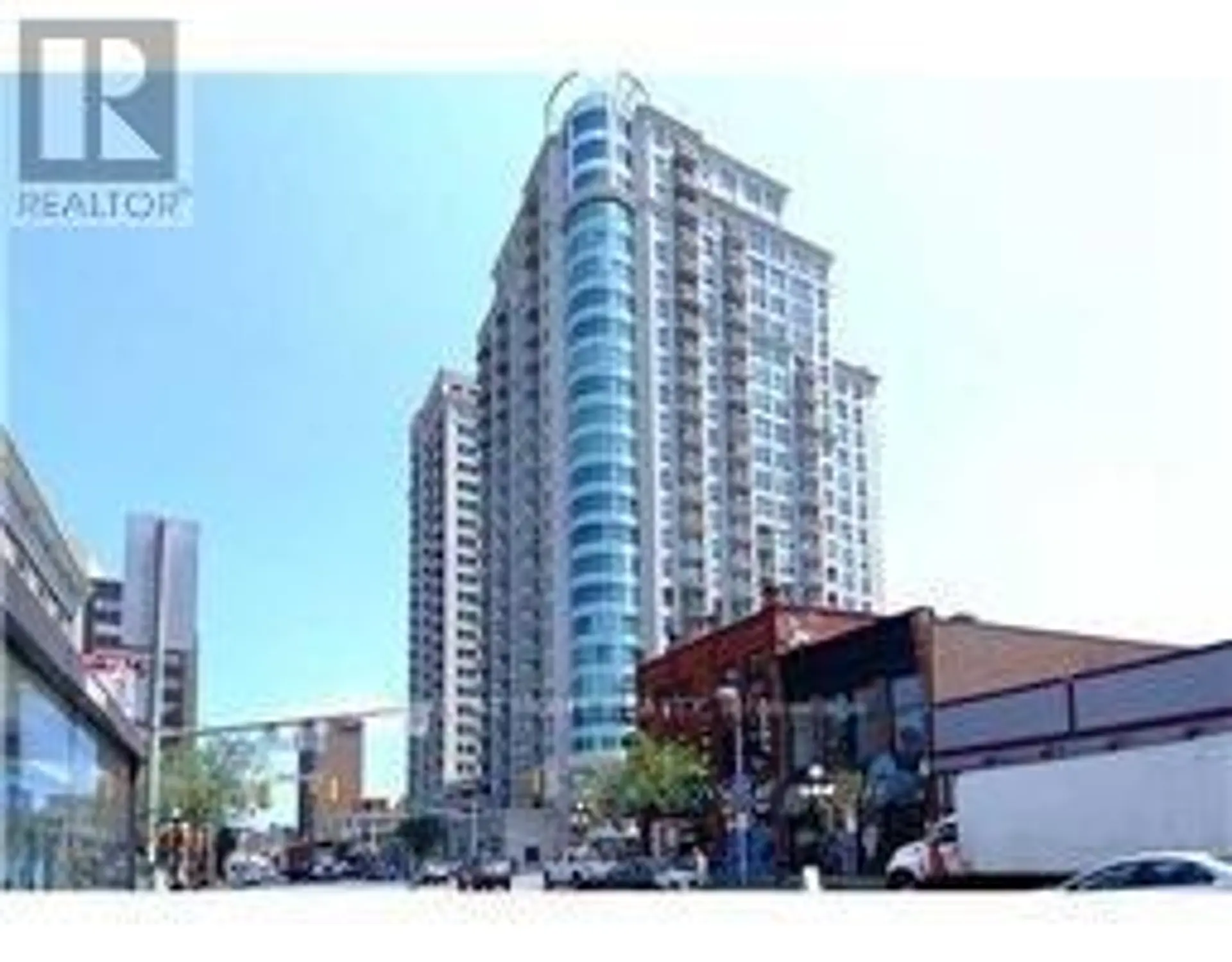 #702 200 RIDEAU STREET - Image 2