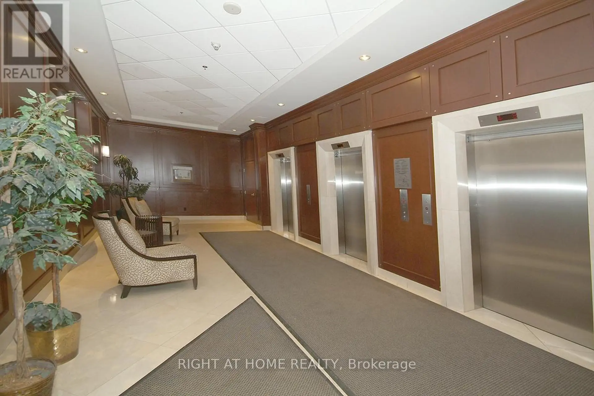 #702 200 RIDEAU STREET - Image 4