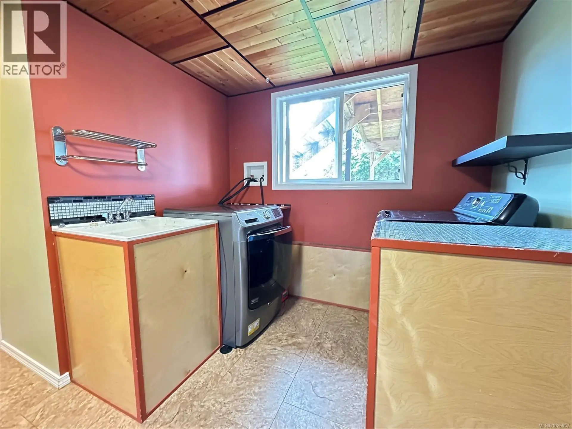 Property at 2365 CATALA PL, Port McNeill, BC