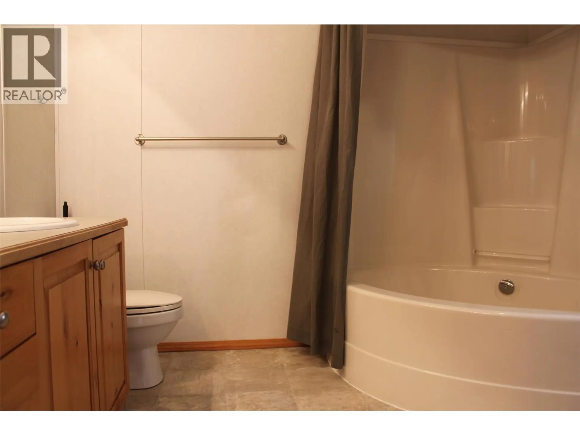 Property at 138 COTSWOLD ROAD, Nakusp, BC