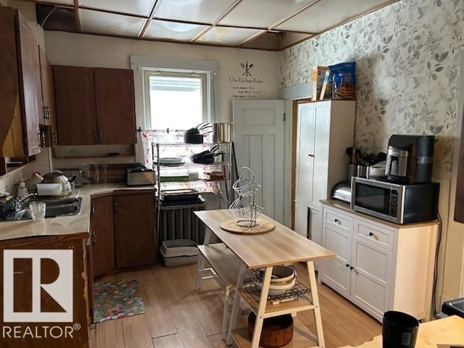 10848 93 ST NW - Image 3