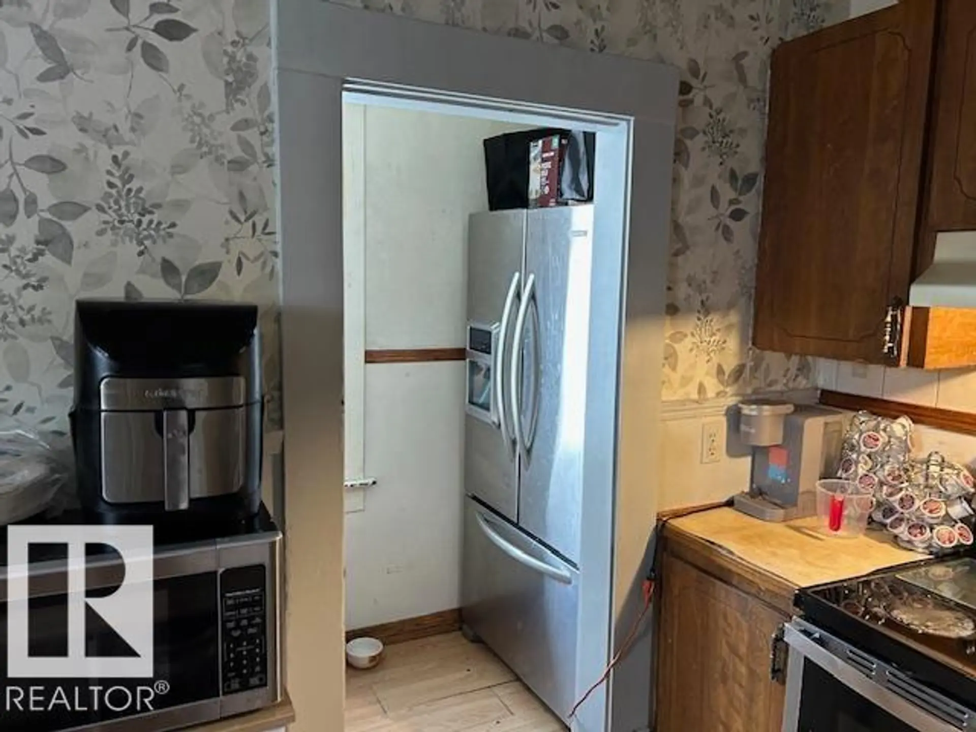 10848 93 ST NW - Image 5