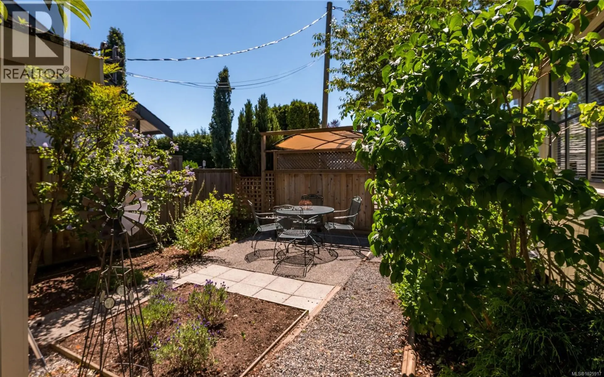Property at 3033 CEDAR HILL RD, Victoria, BC