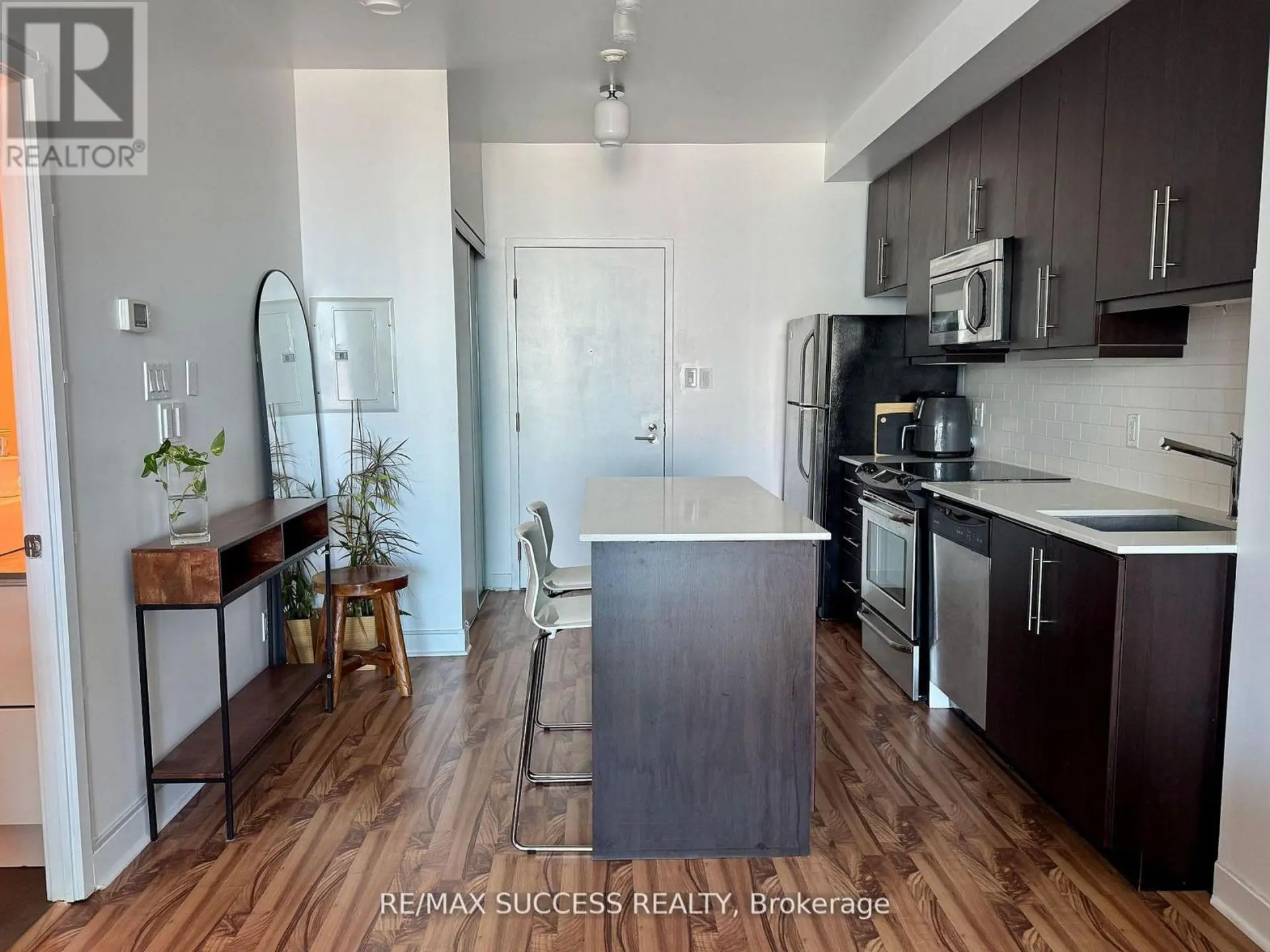 #1605 1171 QUEEN STREET W - Image 11
