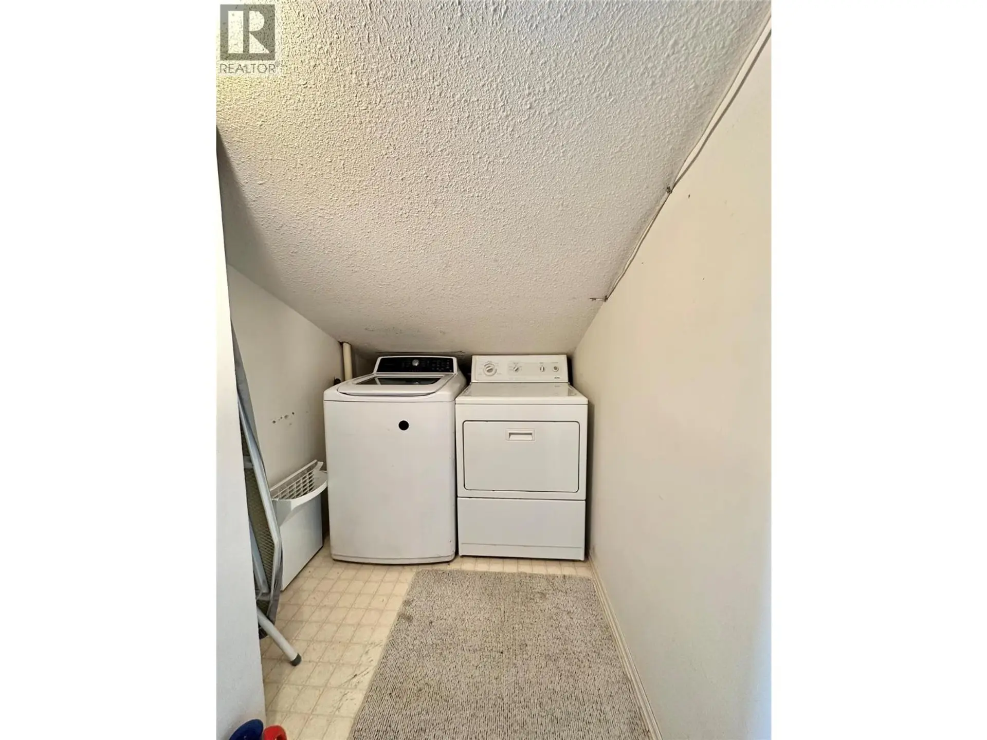 Property at #404 3155 GORDON DRIVE, Kelowna, BC