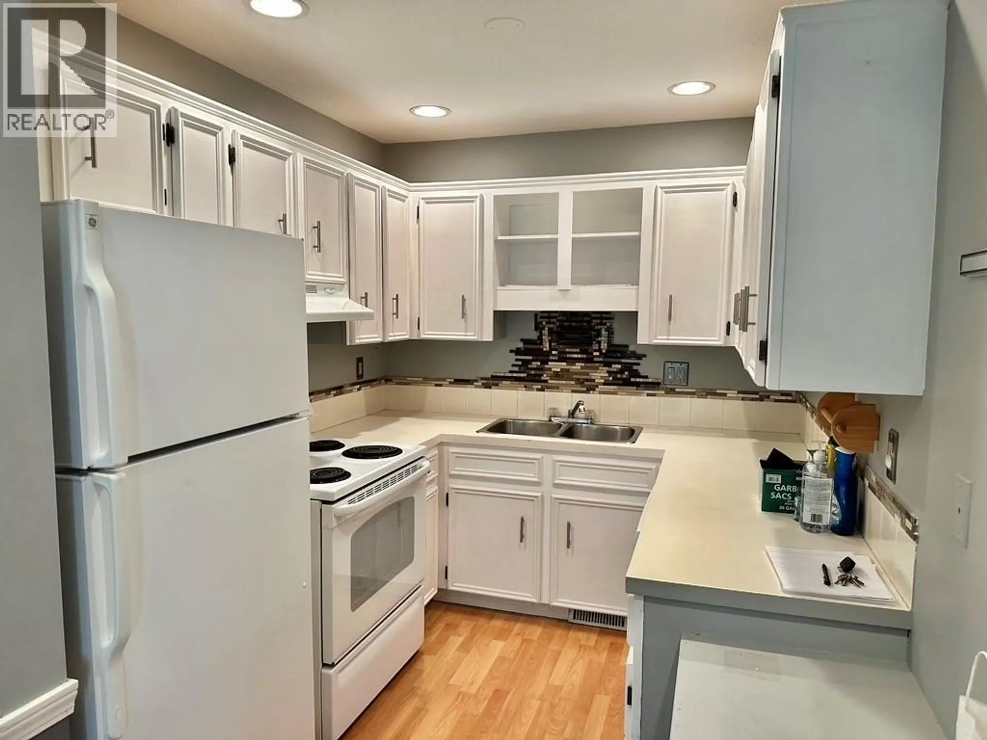 Property at #404 3155 GORDON DRIVE, Kelowna, BC