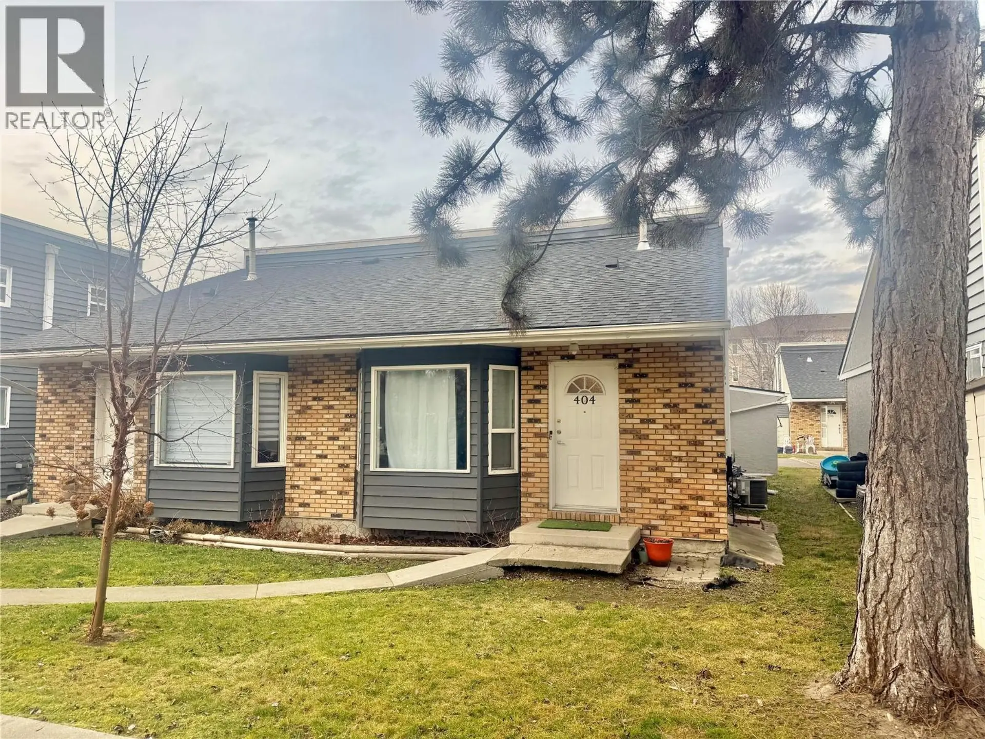 Property at #404 3155 GORDON DRIVE, Kelowna, BC