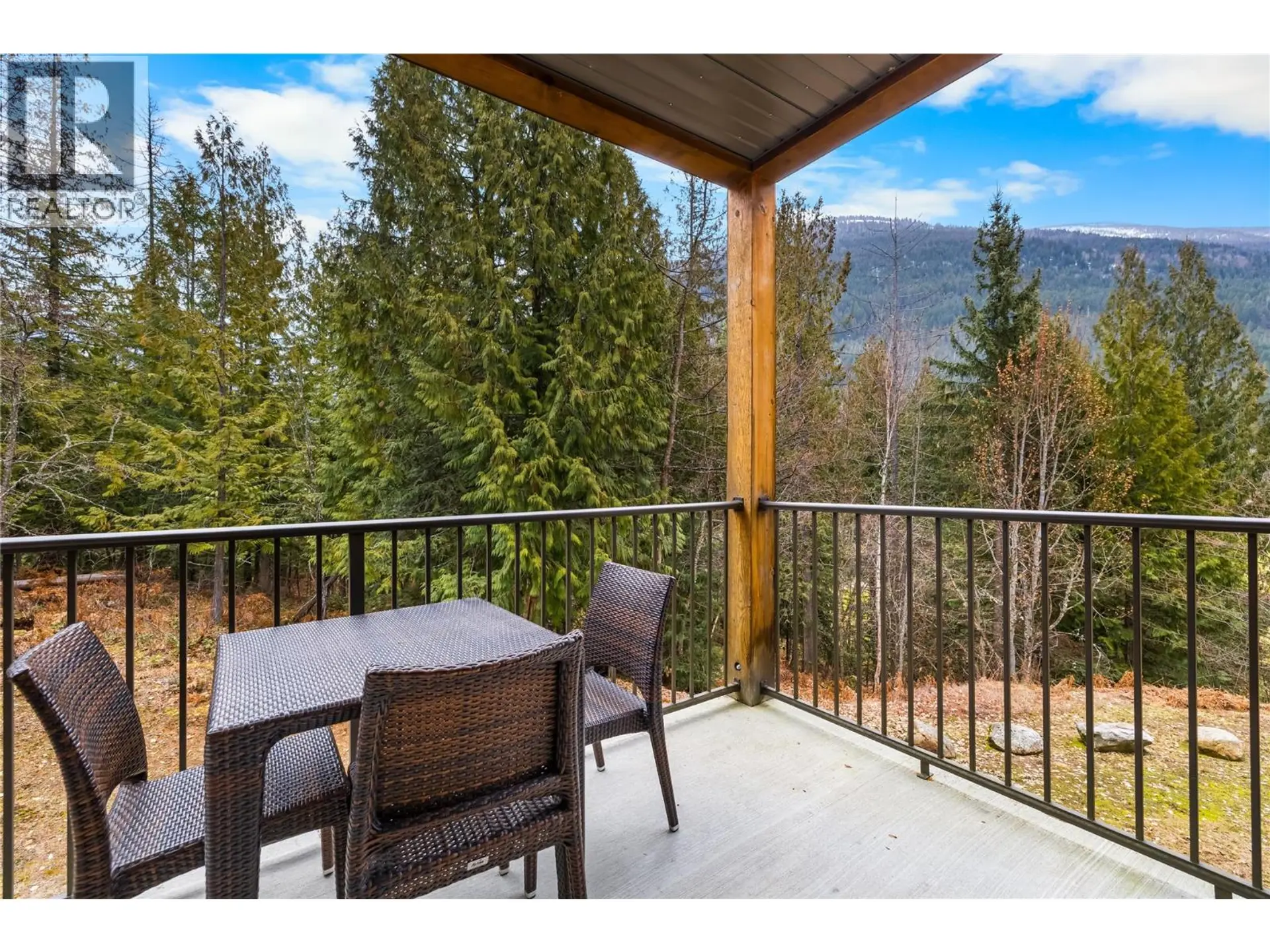 Property at 16310 WOOLGAR ROAD UNIT# 1/4 SHARE OF 220, Crawford Bay, BC