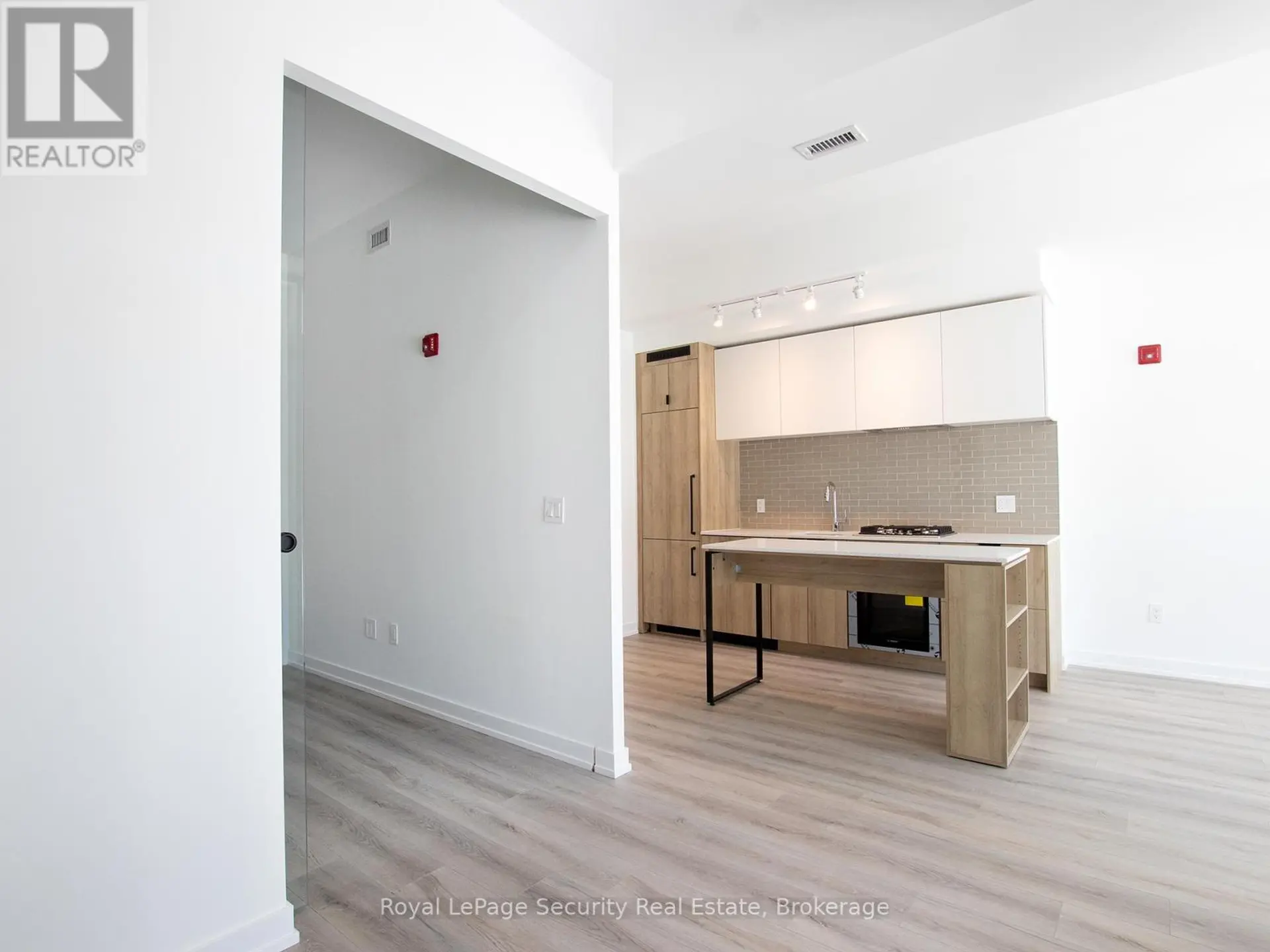 #104 722 MARLEE AVENUE - Image 6