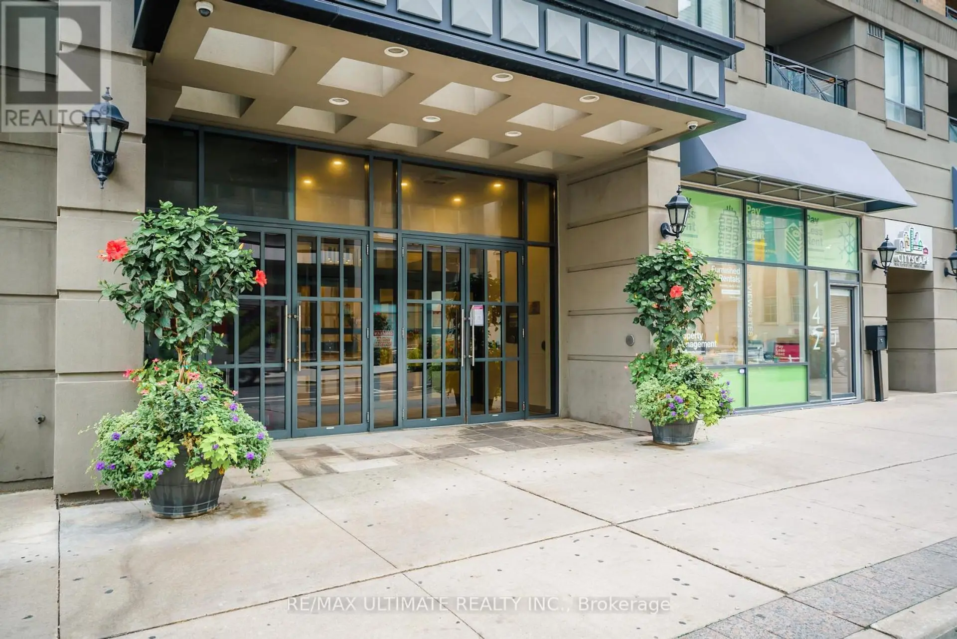 #1004 140 SIMCOE STREET - Image 1