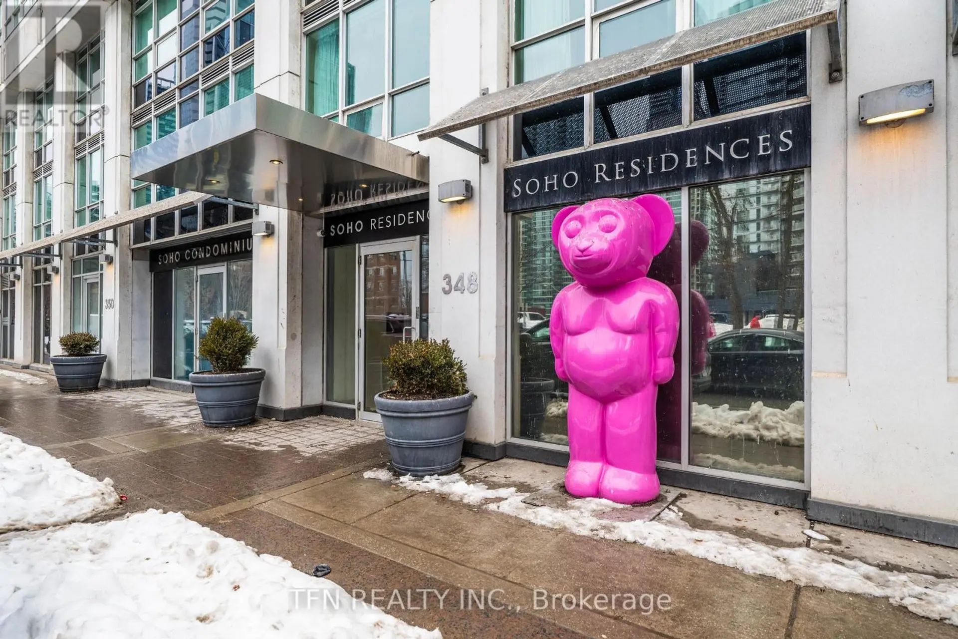 #M22 350 WELLINGTON STREET W - Image 3