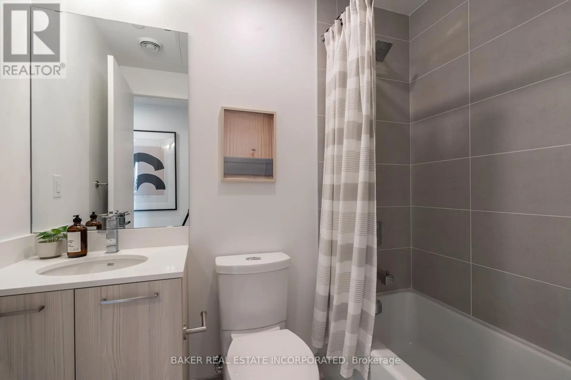 #3005 65 MUTUAL STREET - Image 9