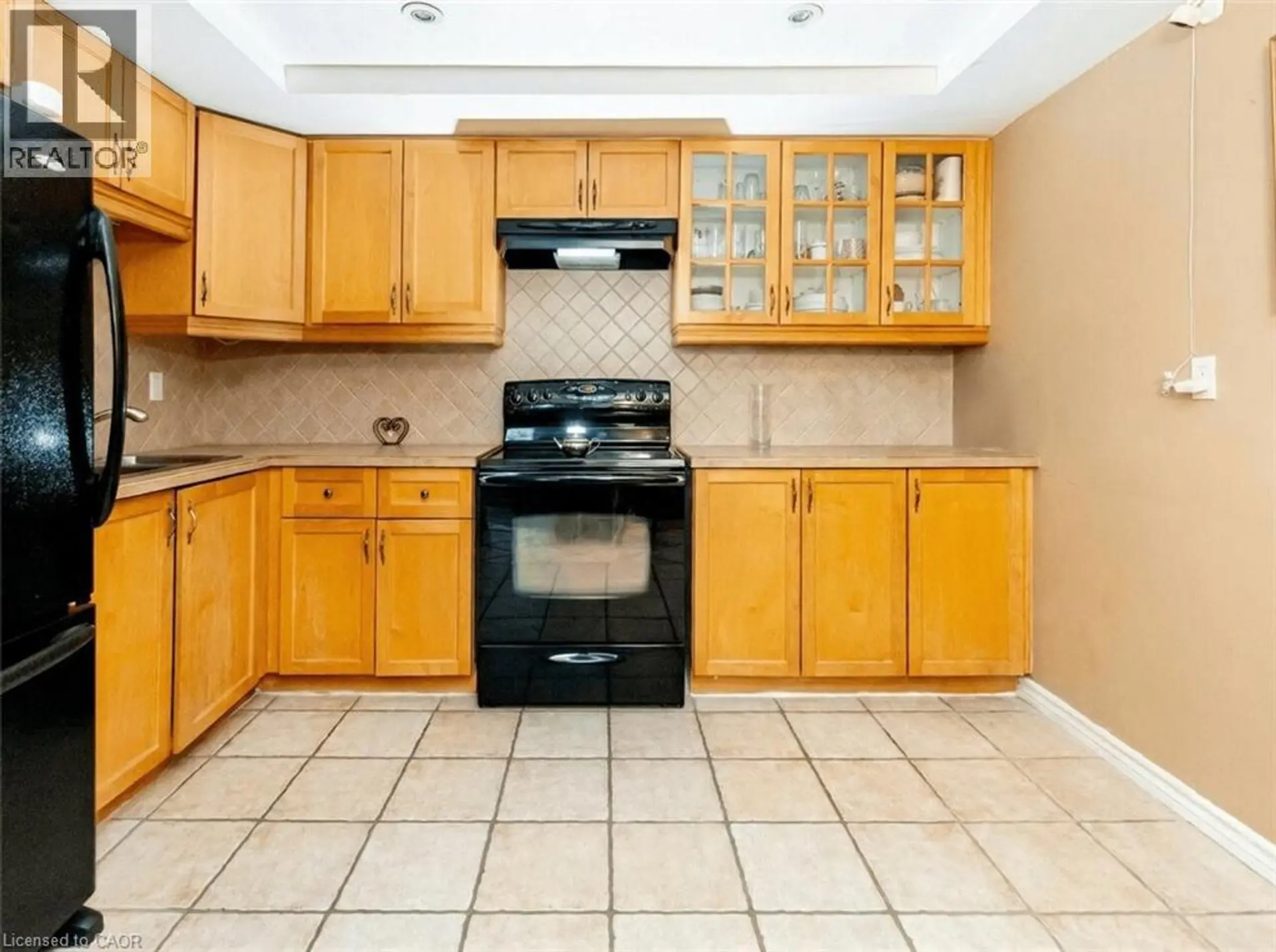 #808 8 WOODMAN DRIVE S - Image 11