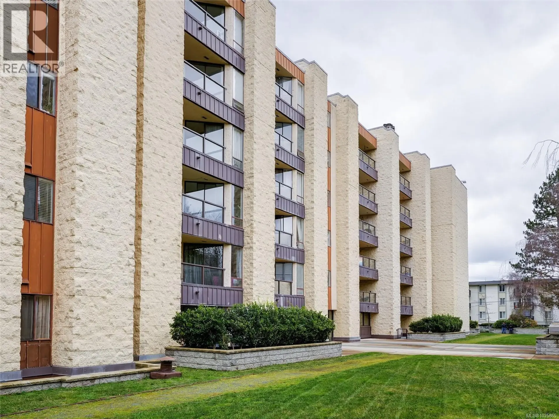 Property at #213 1745 LEIGHTON RD, Victoria, BC