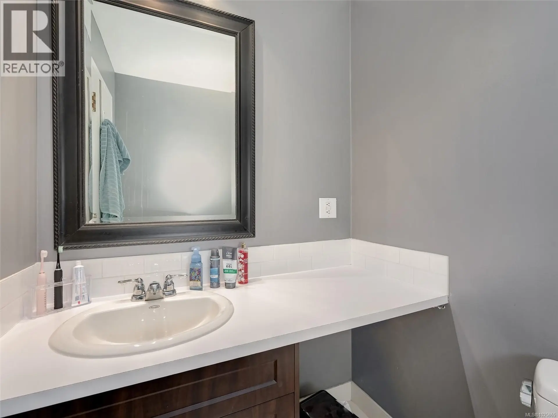 Property at #213 1745 LEIGHTON RD, Victoria, BC