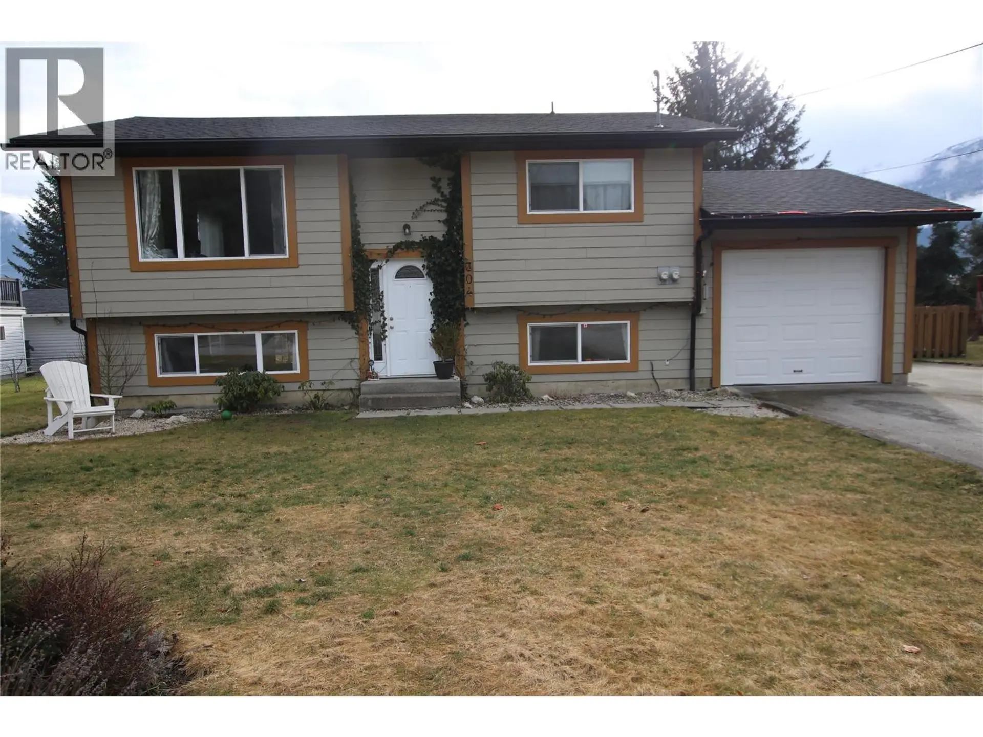 Property at 304 5TH  NW Street, Nakusp, BC