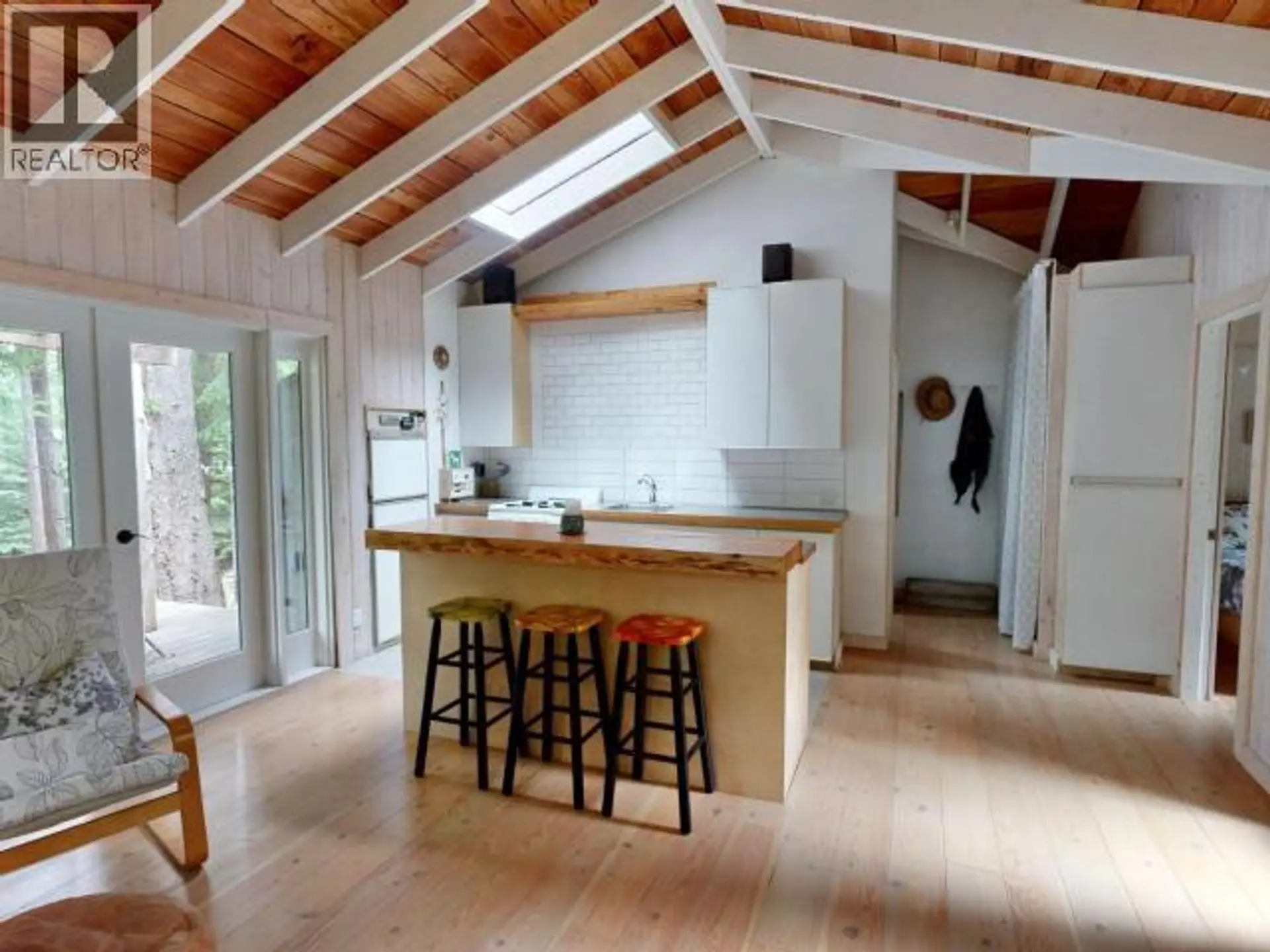 Property at 1847 VANCOUVER BLVD, Savary Island, BC