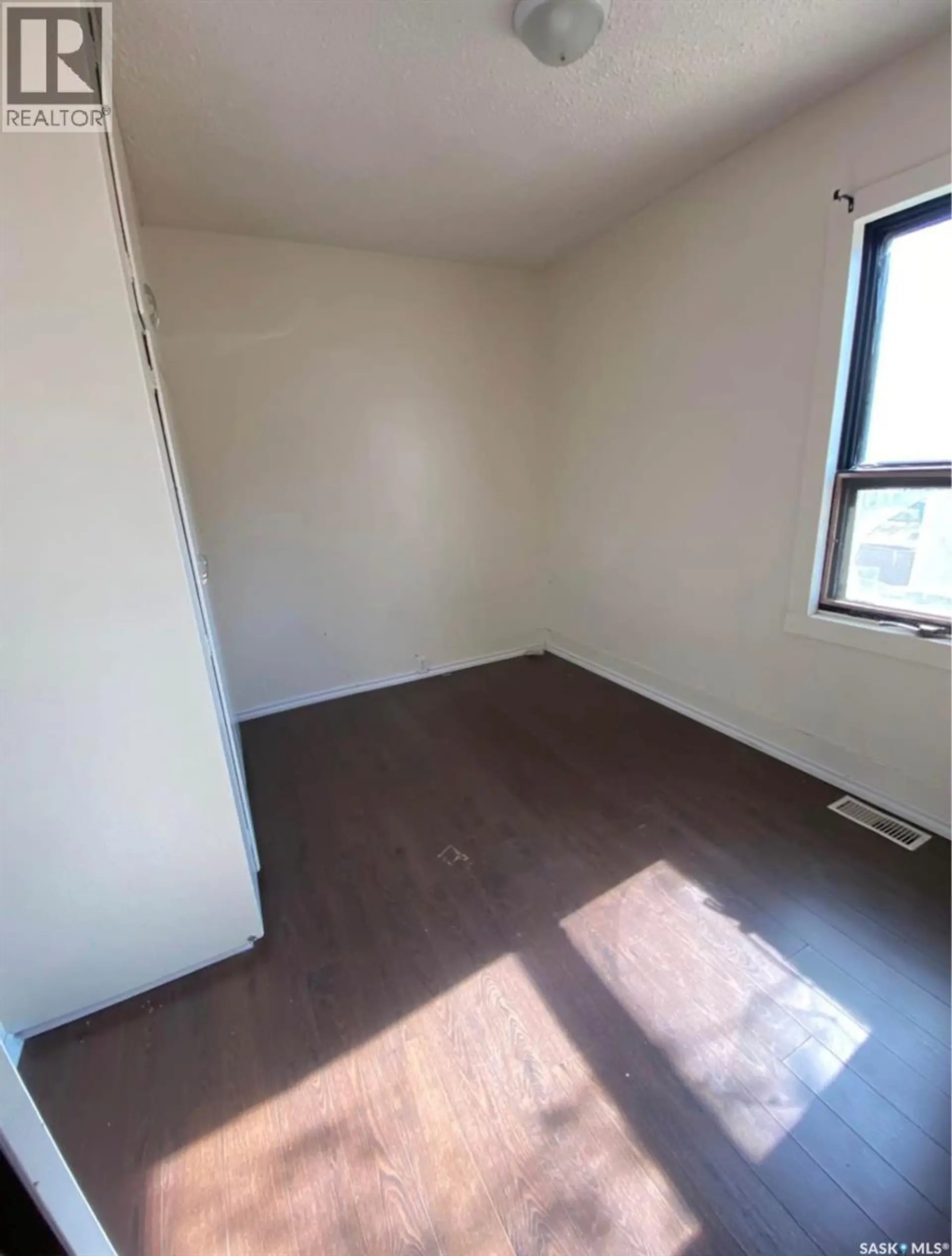 1113 VALLEY STREET - Image 6