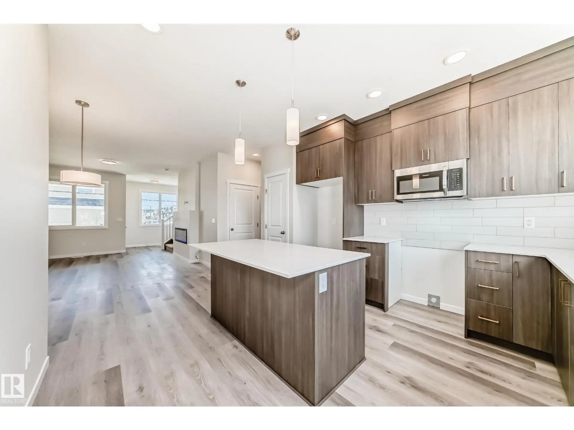 17548 63 ST NW - Image 1