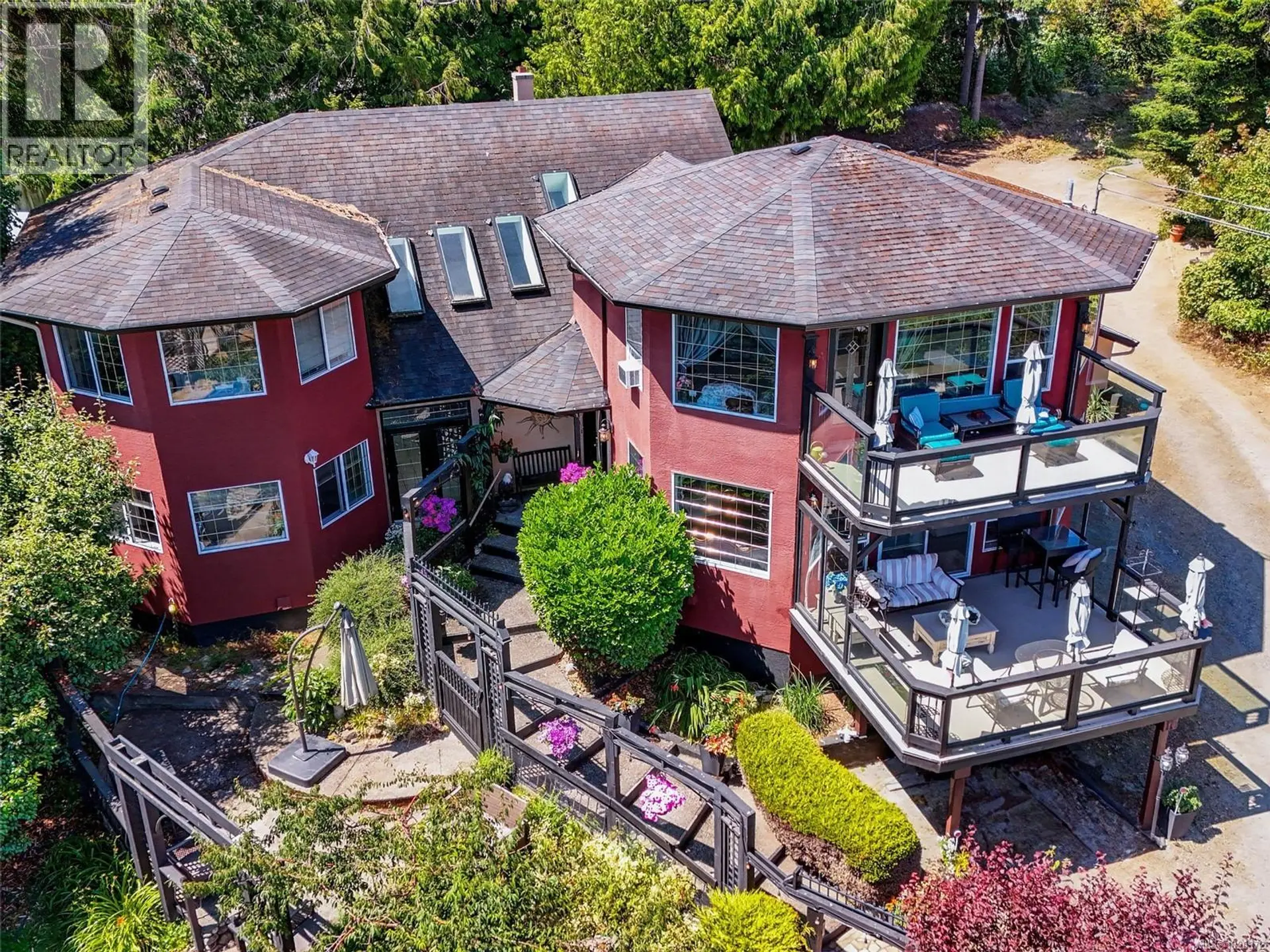 Property at 8626 Lochside Dr, North Saanich, BC