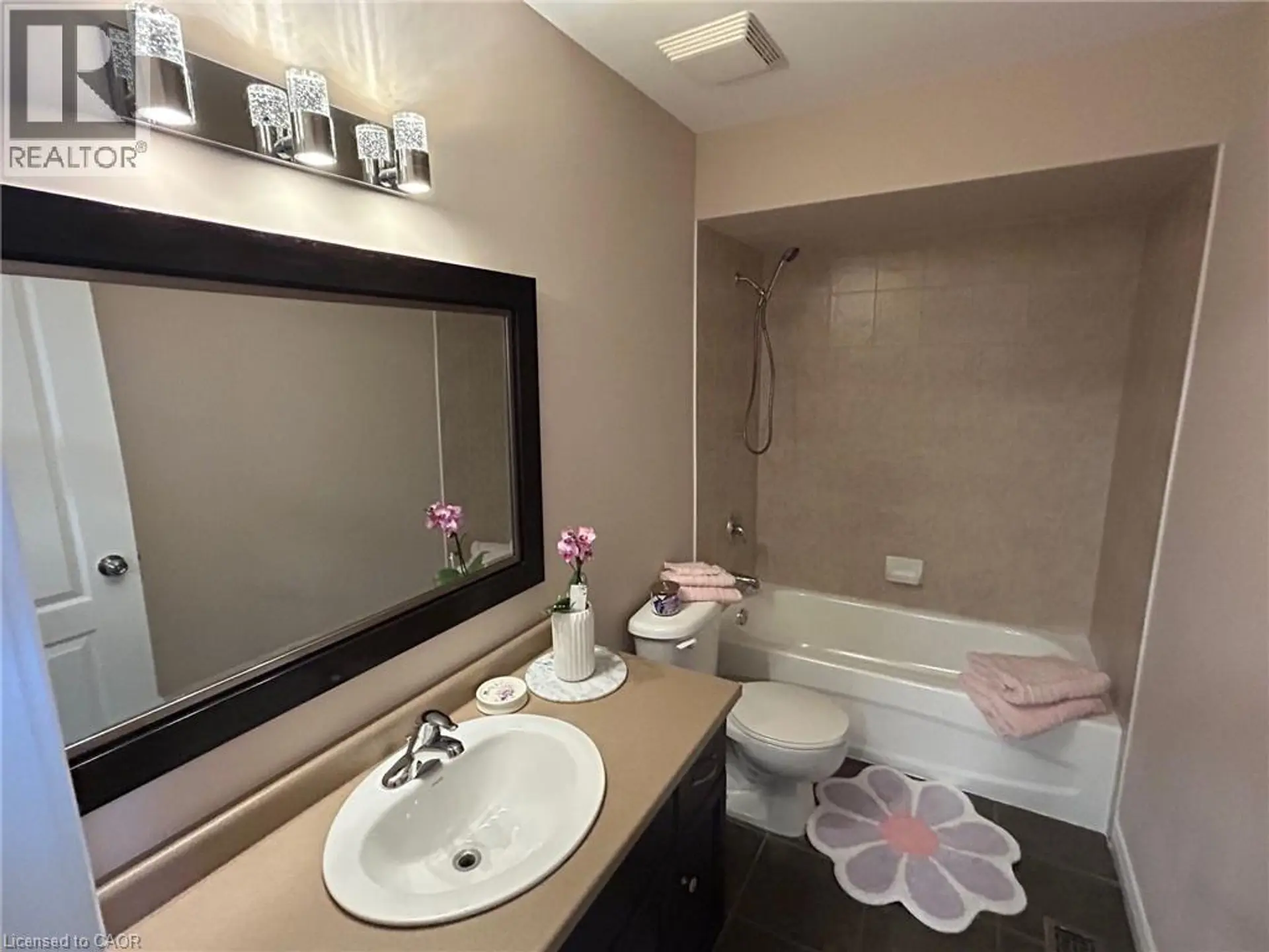 22 LIDDYCOAT Lane - Image 12