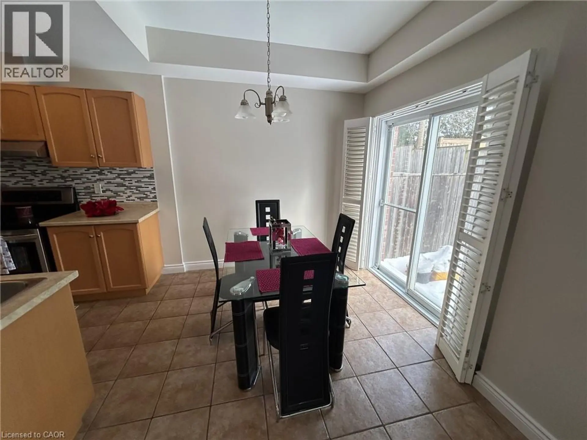 22 LIDDYCOAT Lane - Image 5
