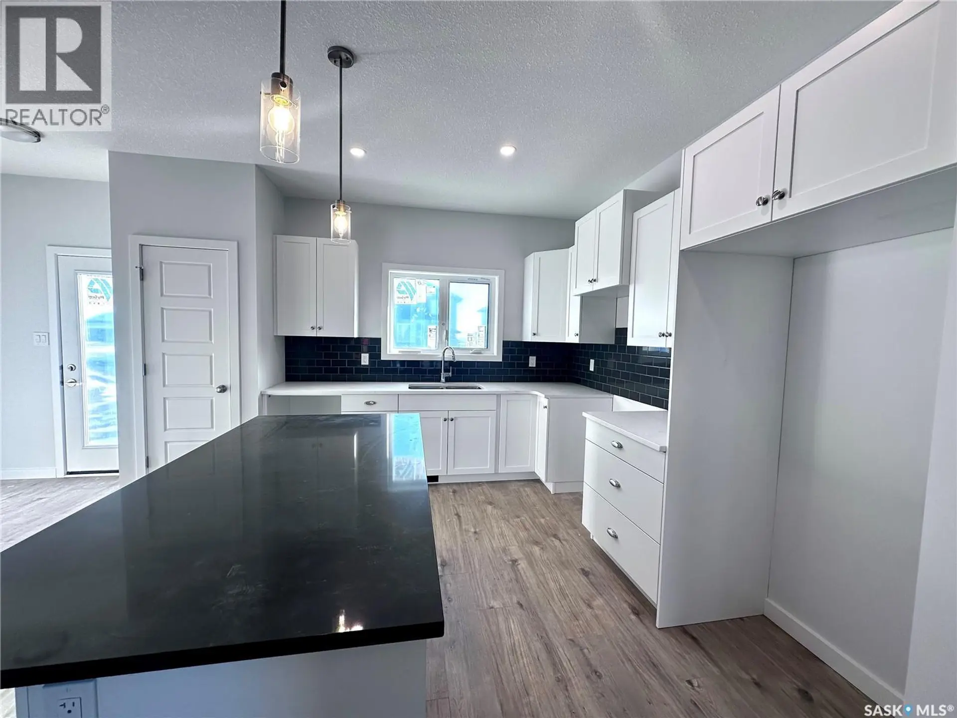 1121 CAMDEN GARDENS - Image 4