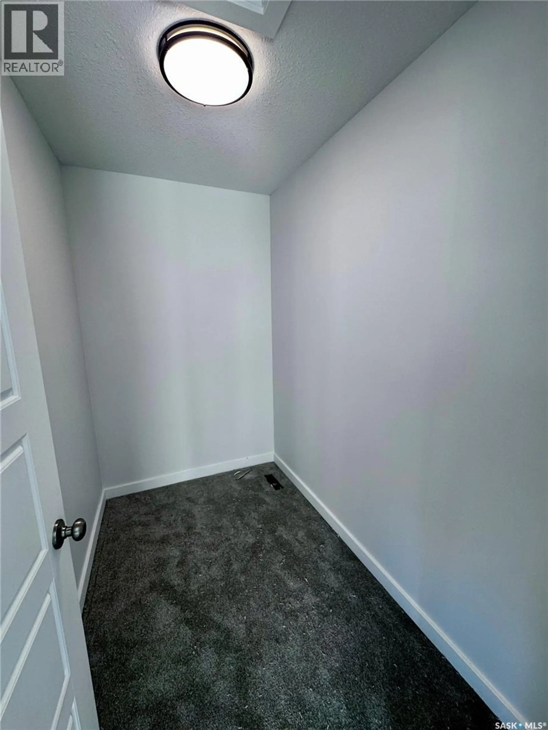 1123 Camden GARDENS - Image 12
