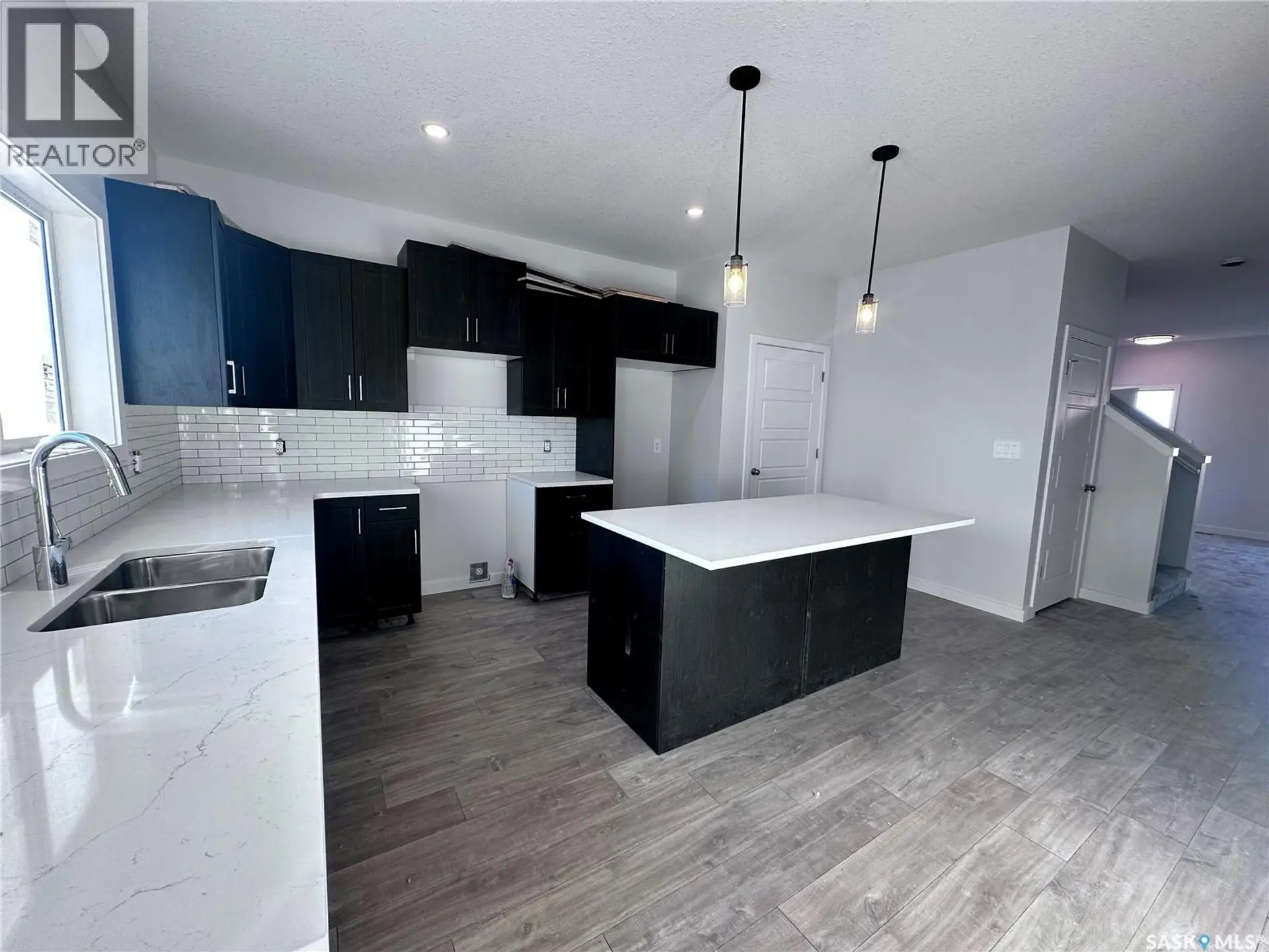 1123 Camden GARDENS - Image 7