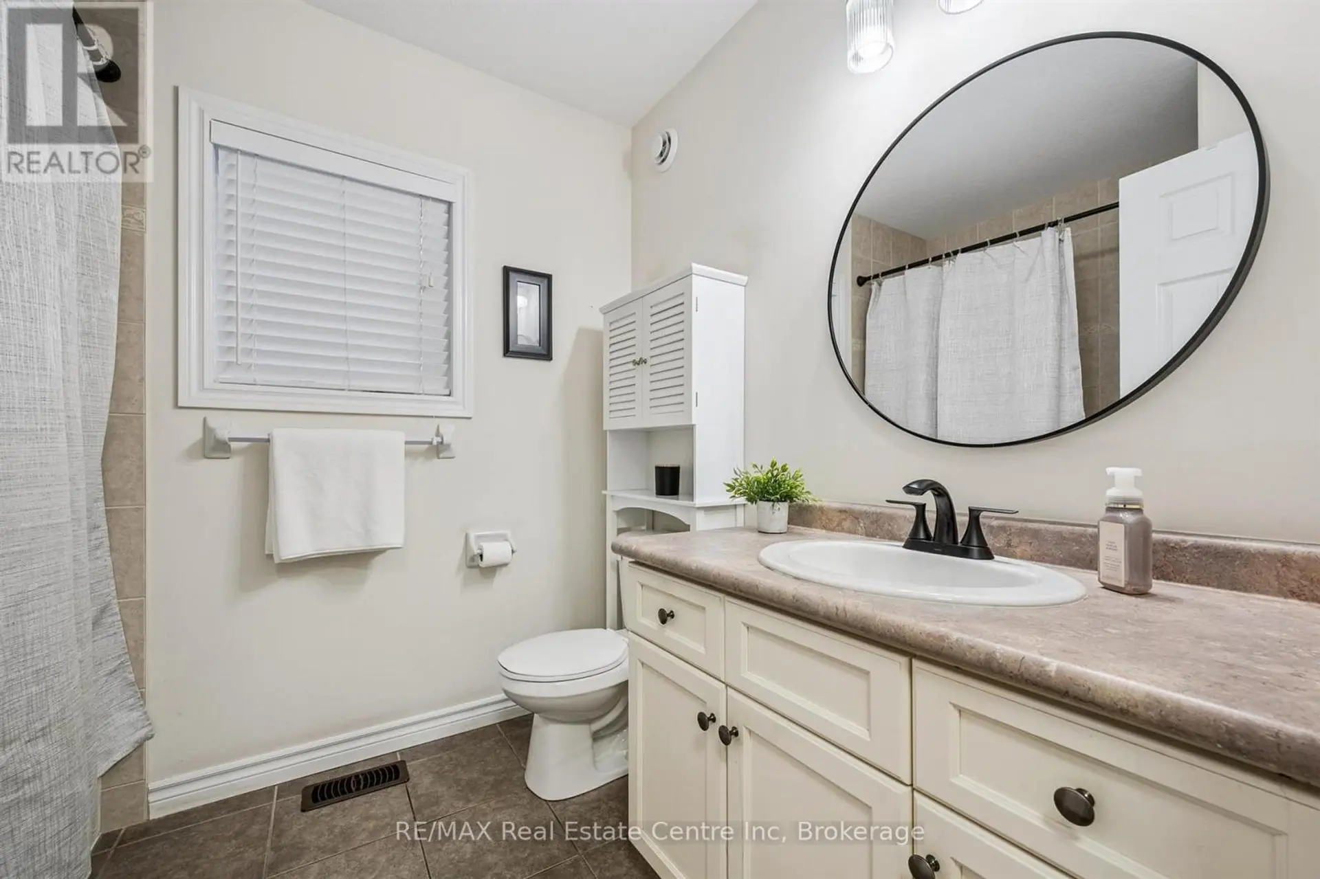 21 WIDEMAN BOULEVARD - Image 9