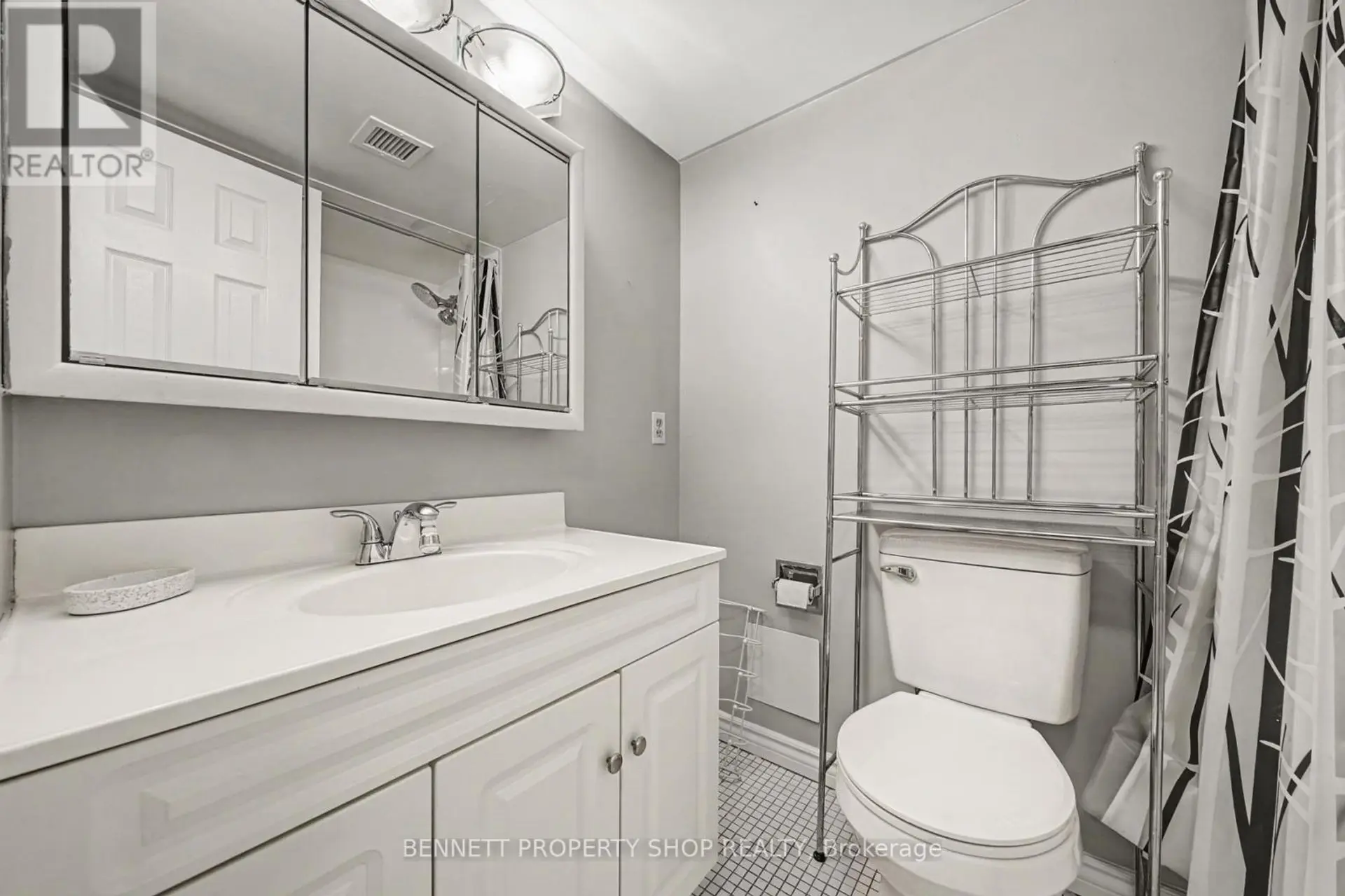 #2011 665 BATHGATE DRIVE - Image 7