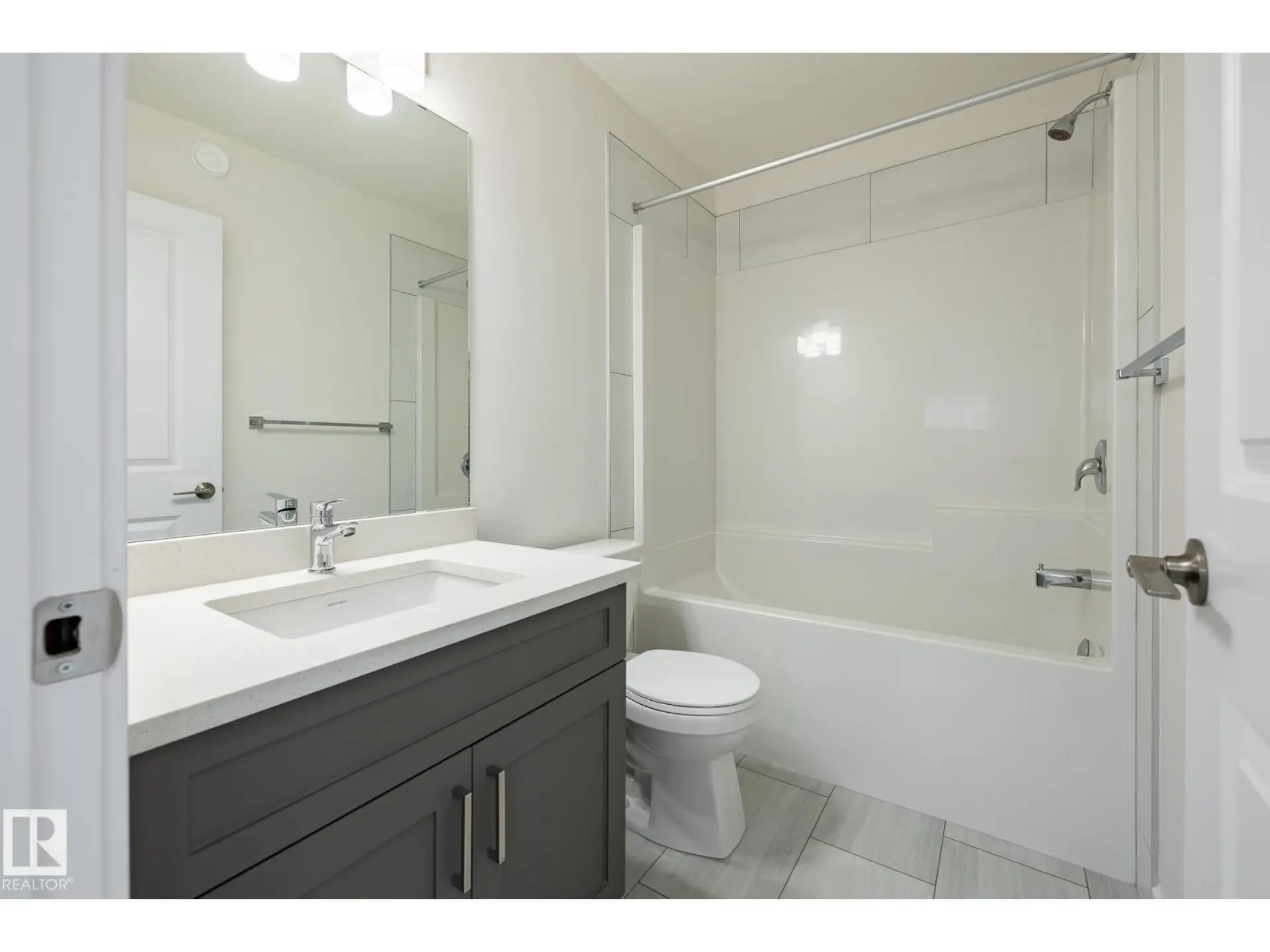 1531 211 ST NW - Image 17