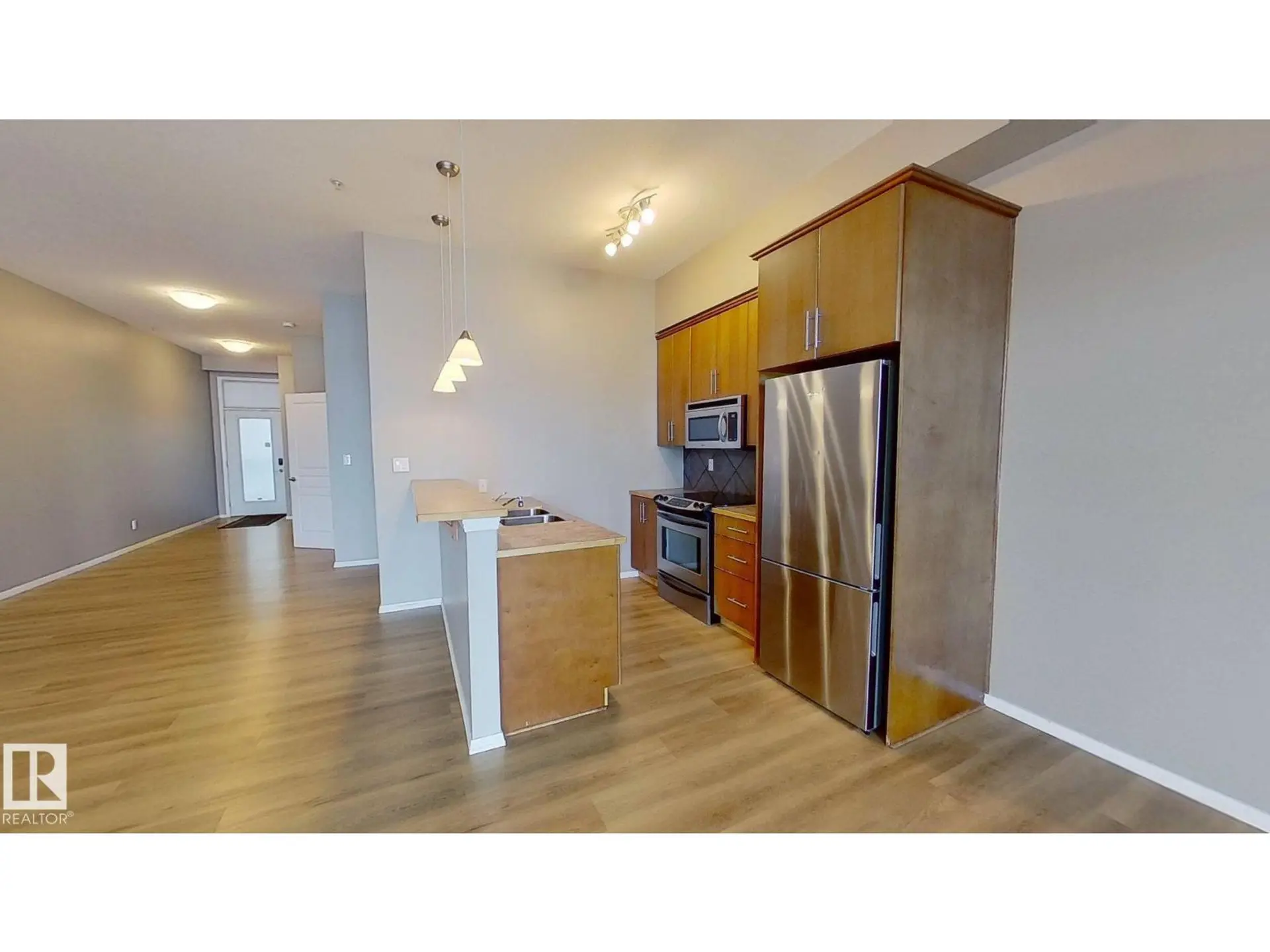 #215 10531 117 ST NW - Image 4