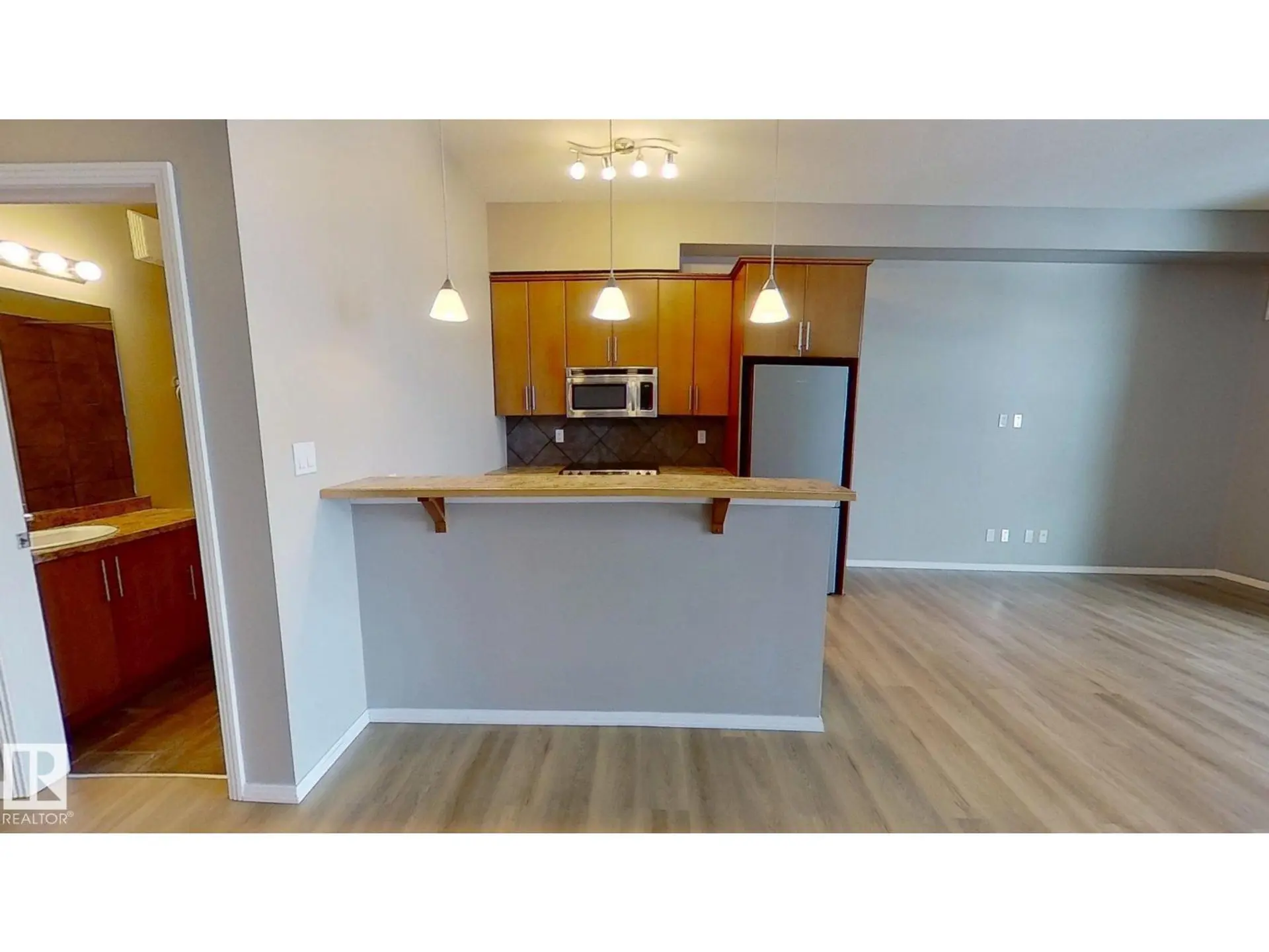 #215 10531 117 ST NW - Image 6