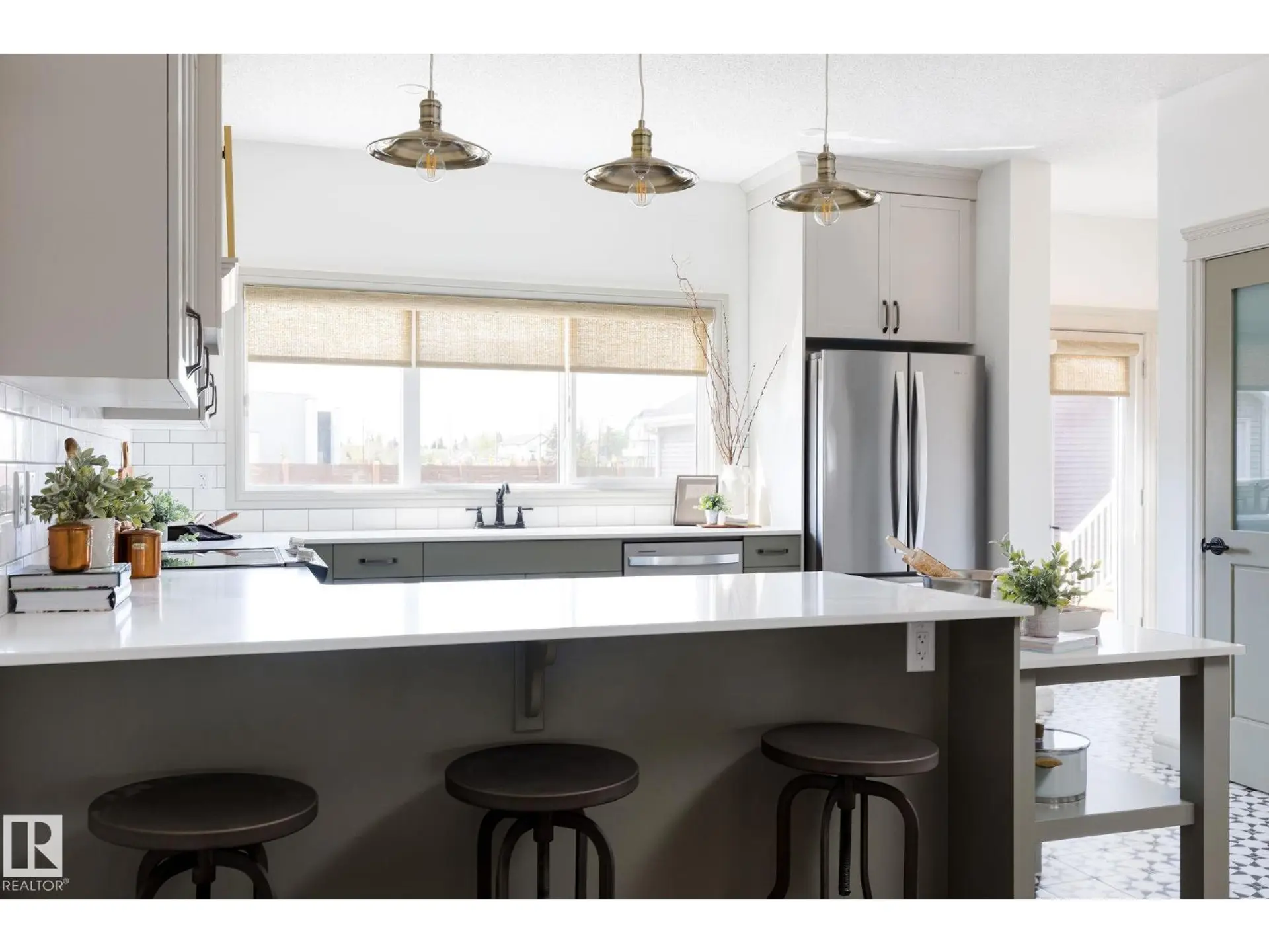 21204 25 AV NW - Image 10