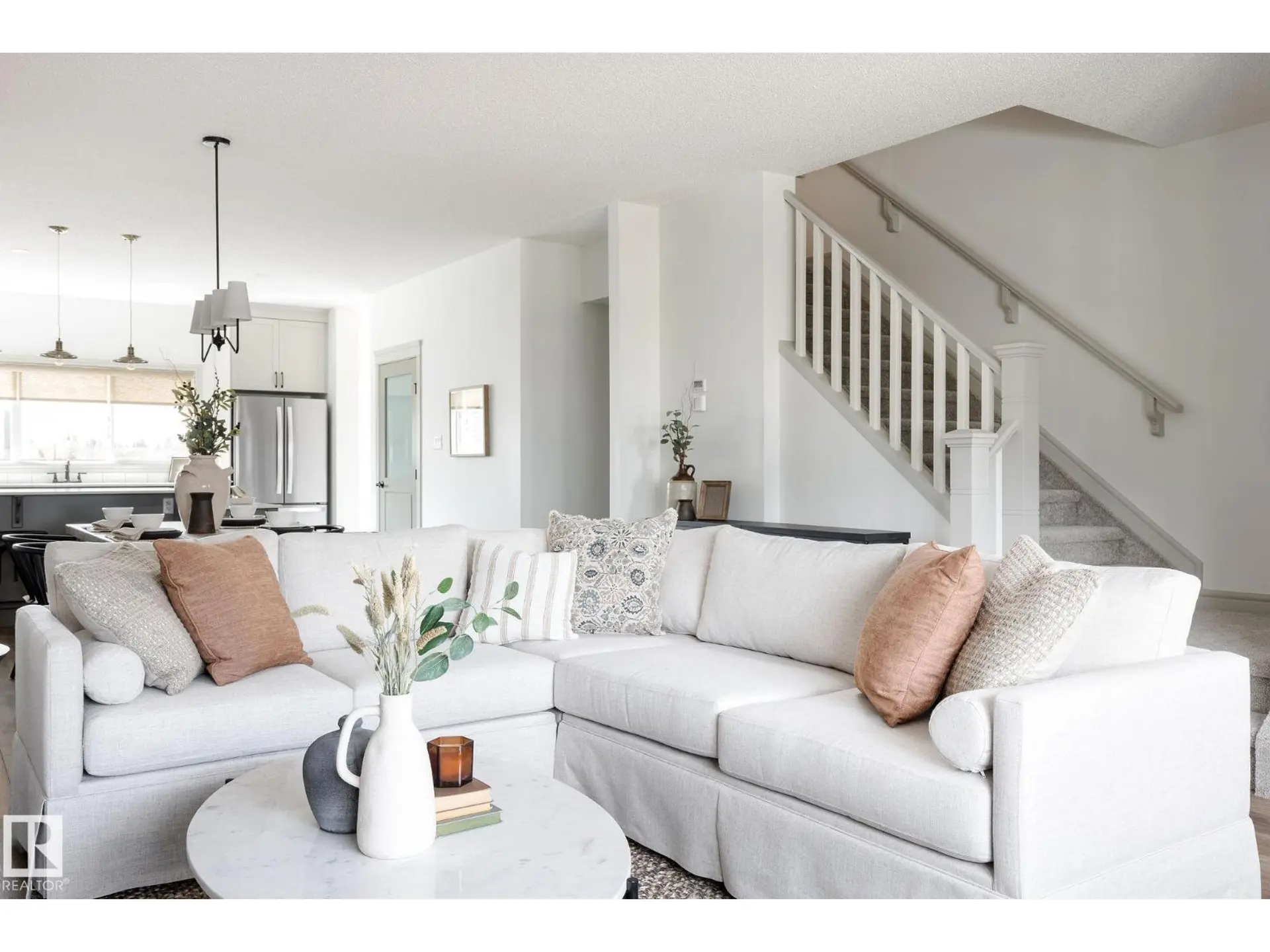 21204 25 AV NW - Image 4